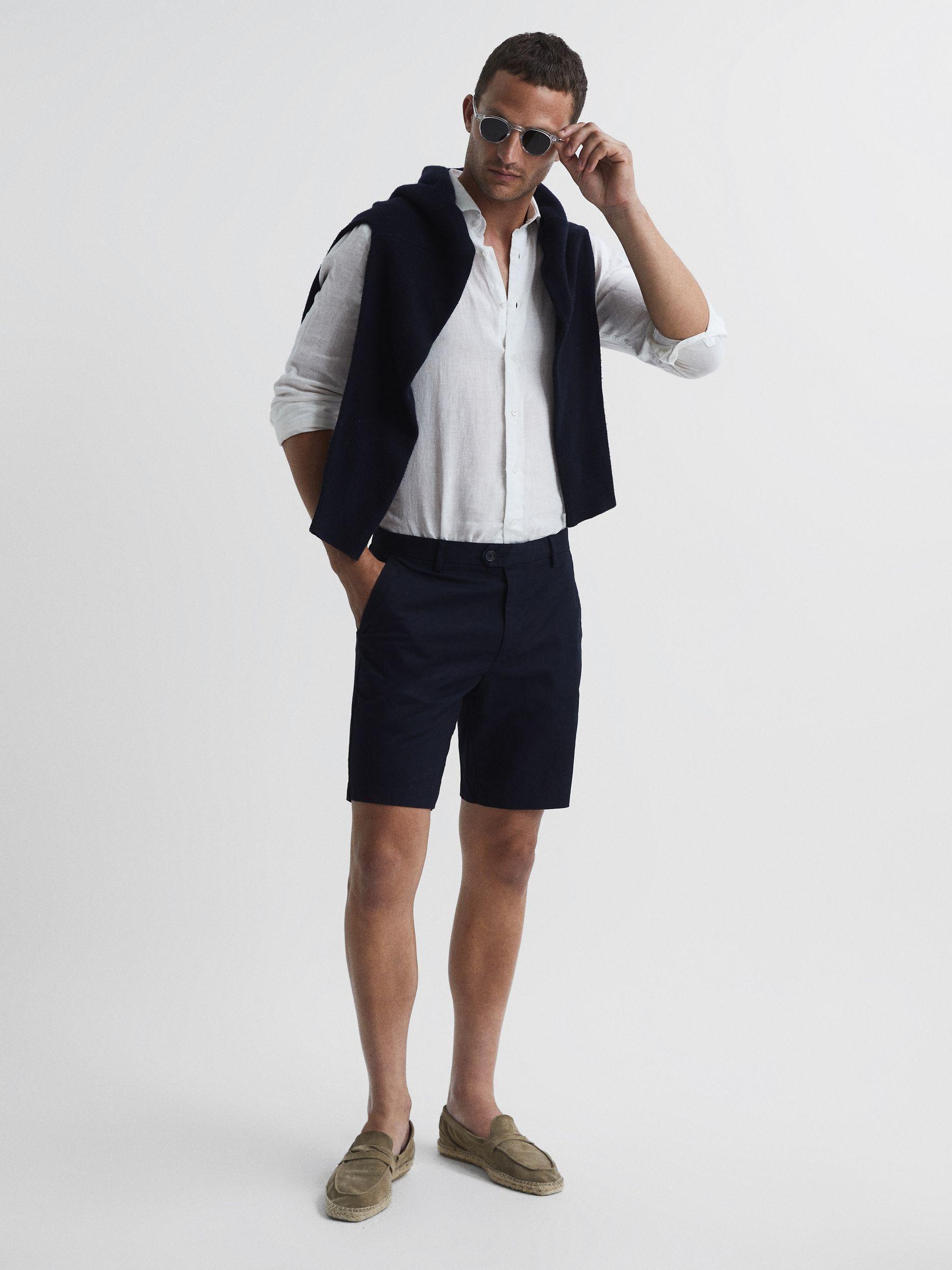 Modern Fit Chino Shorts in Navy Product Image