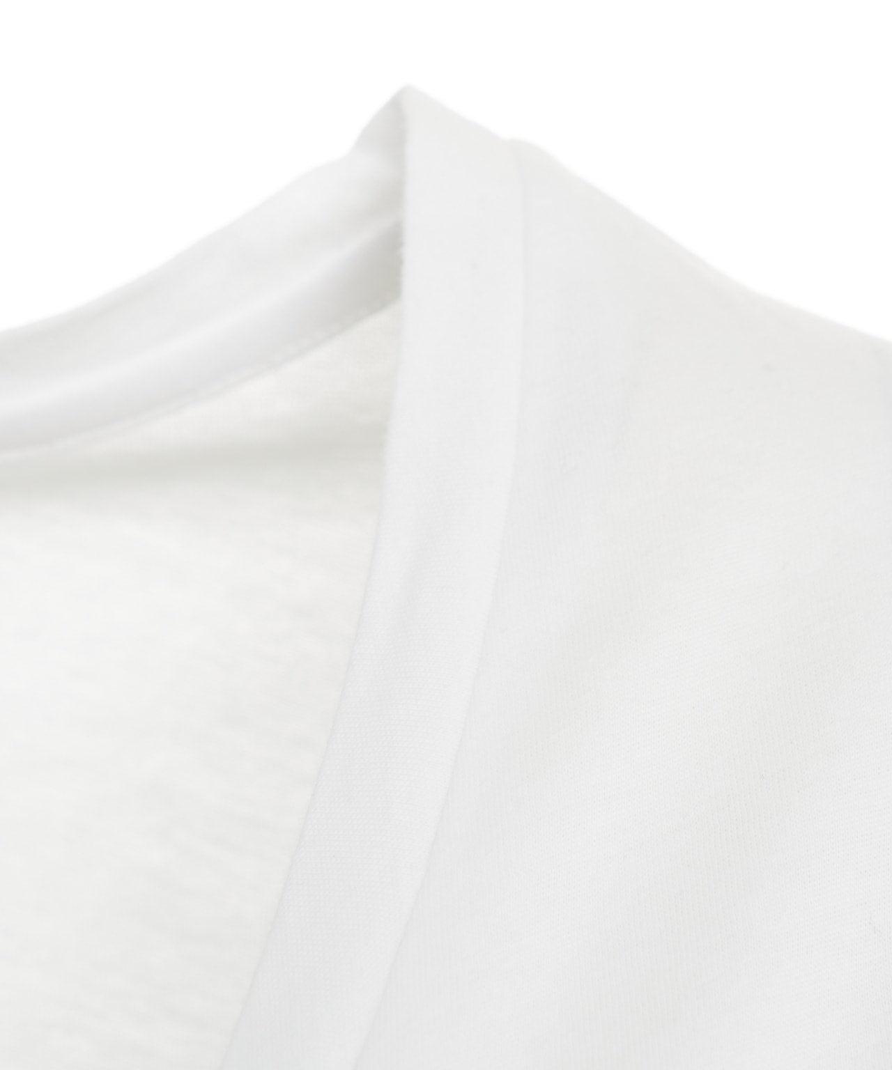 V-neck t-shirt Product Image