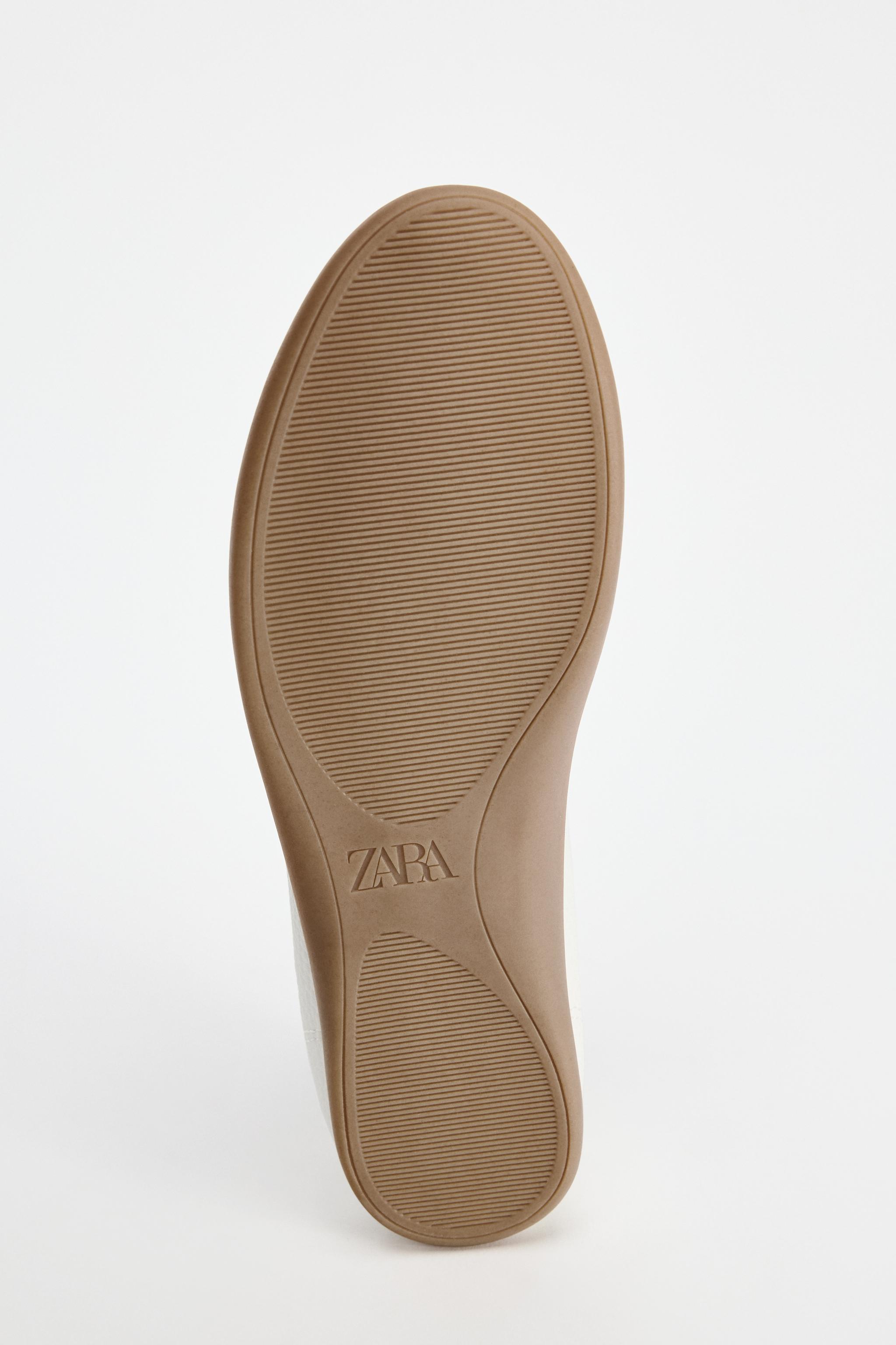 EMBOSSED DERBY SHOE Product Image