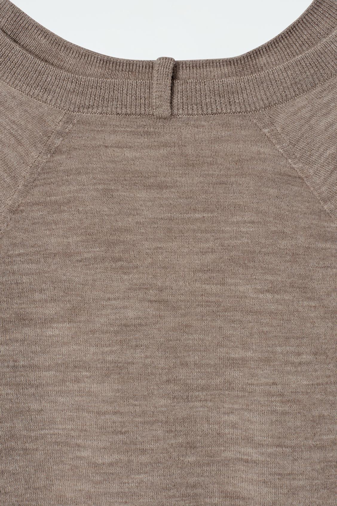 ATTACHED LAYERED FINE CASHMERE CARDIGAN Product Image