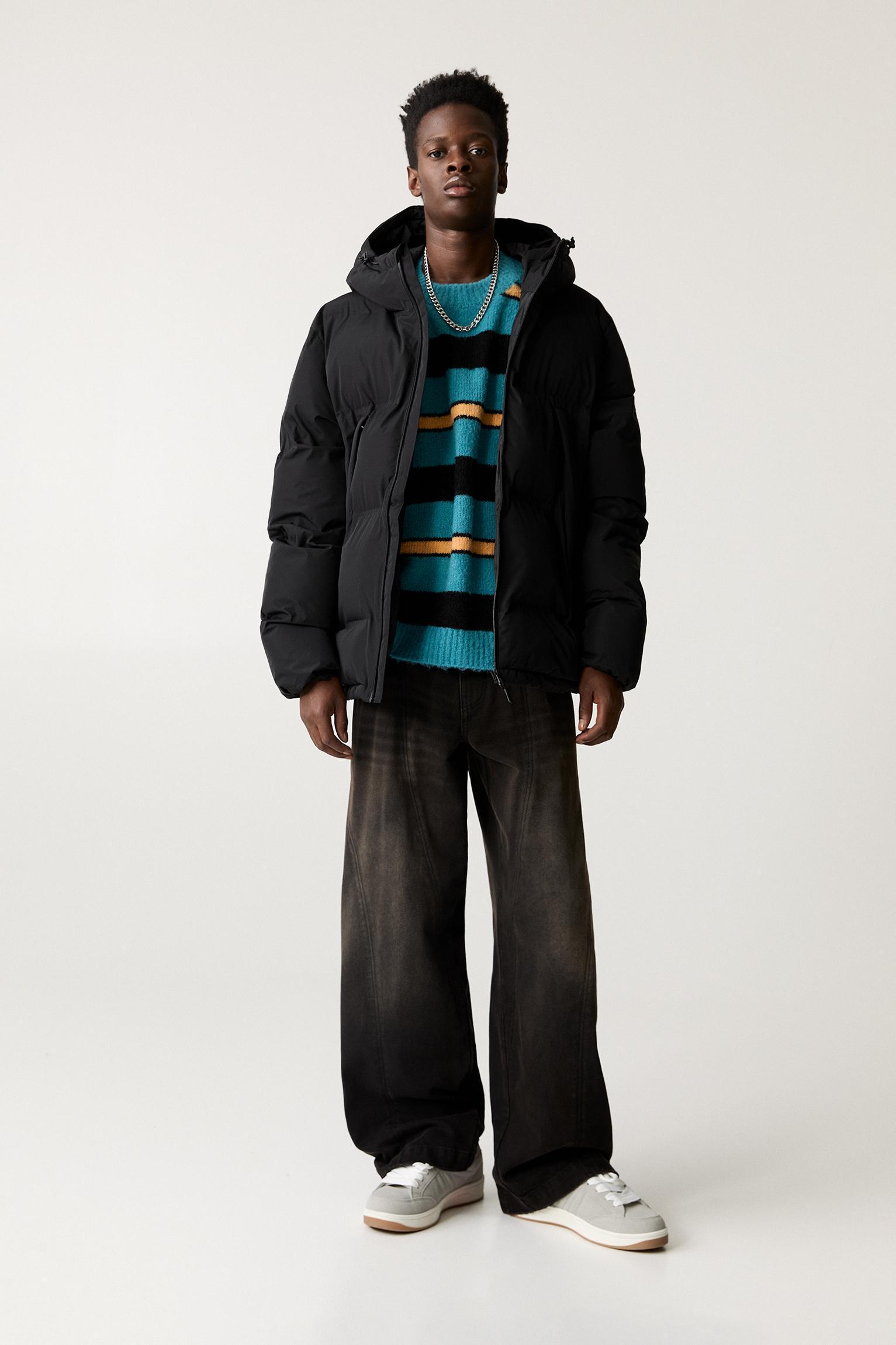 Puffer jacket with hood Product Image