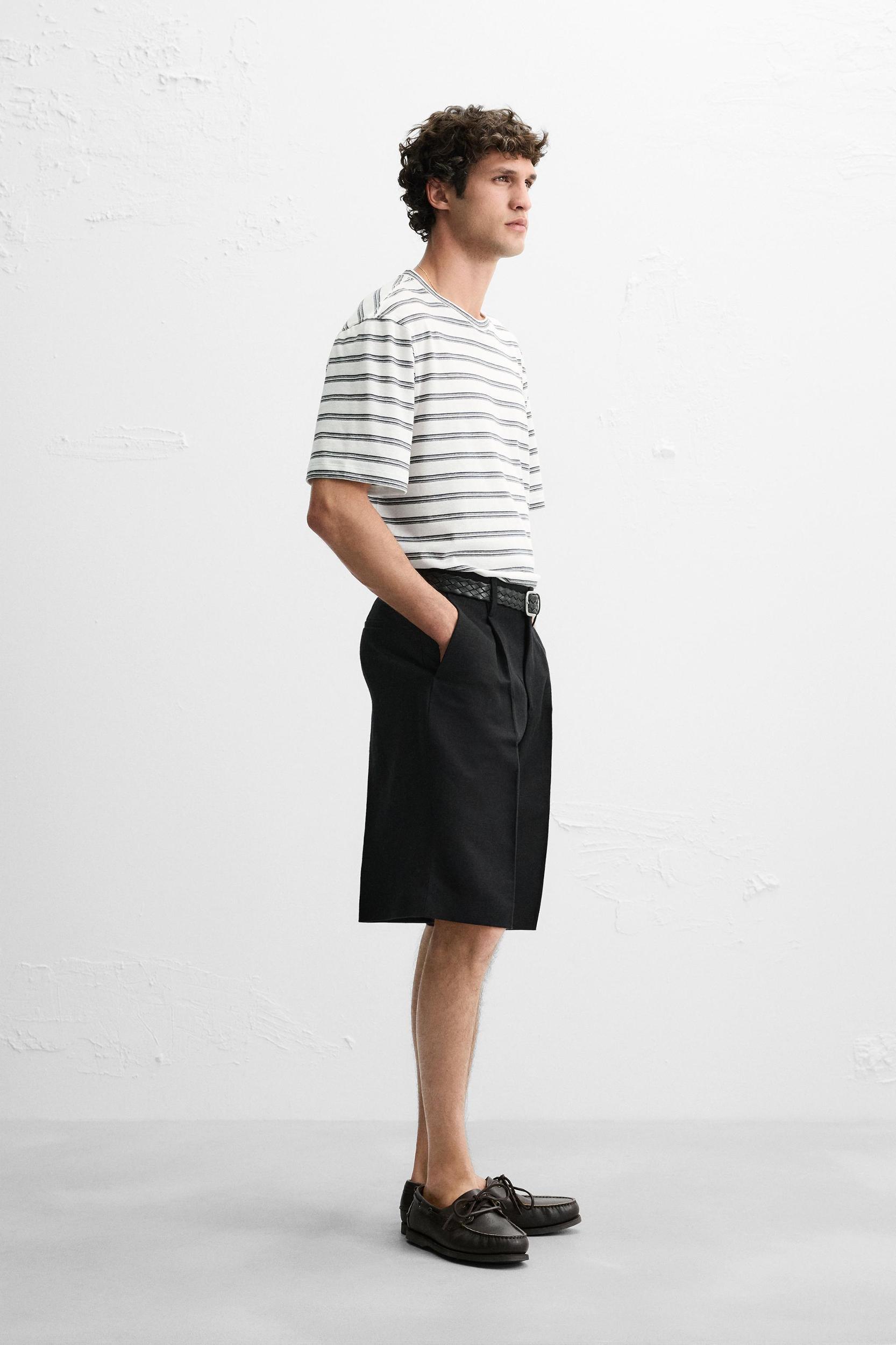 STRIPED T-SHIRT Product Image