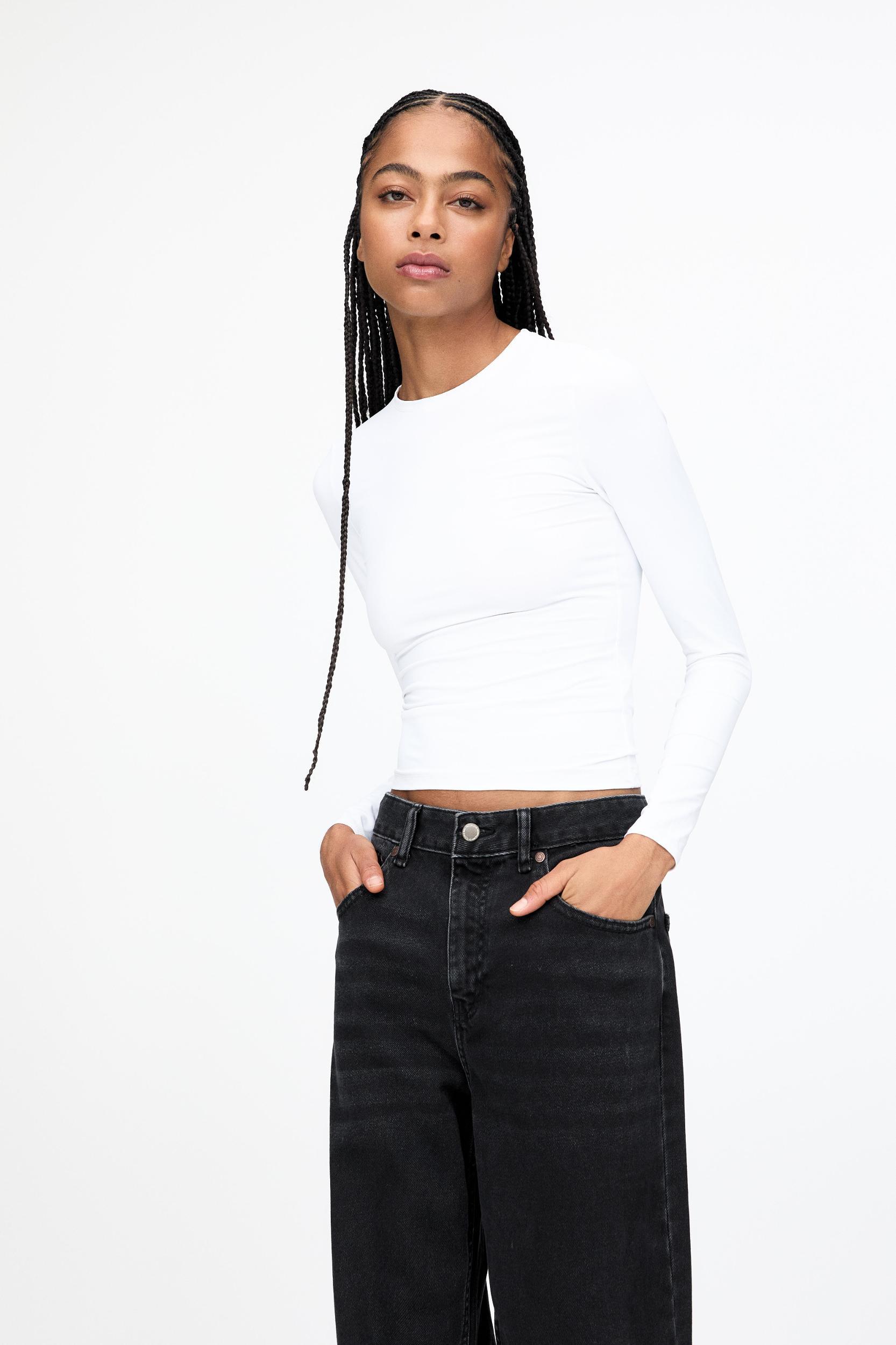 Long sleeve polyamide T-shirt Product Image