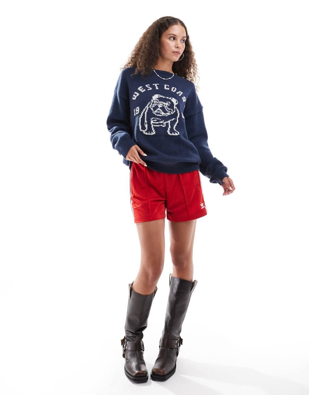 Daisy Street relaxed knit sweater with bulldog intarsia Product Image