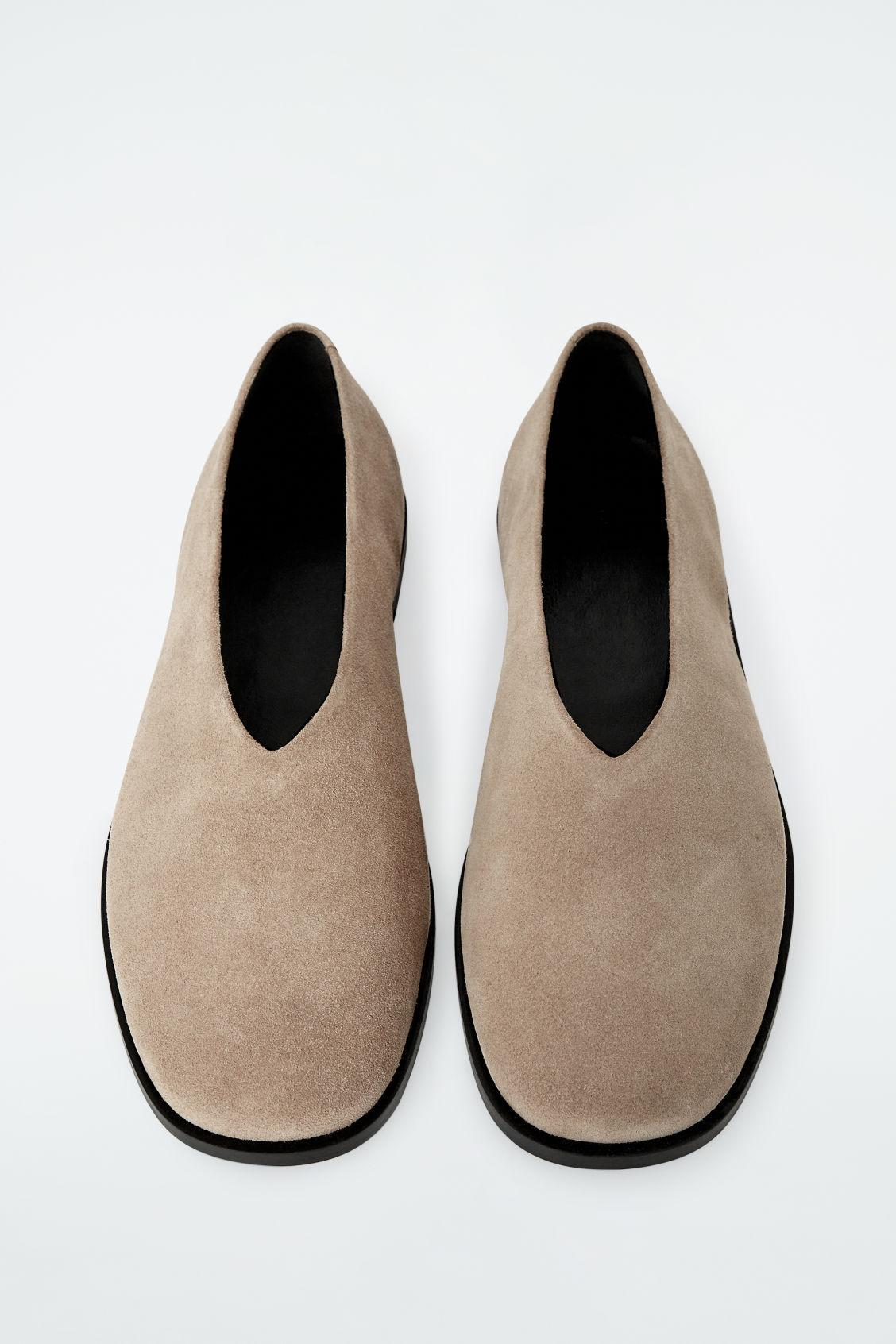 SUEDE BALLET FLATS Product Image