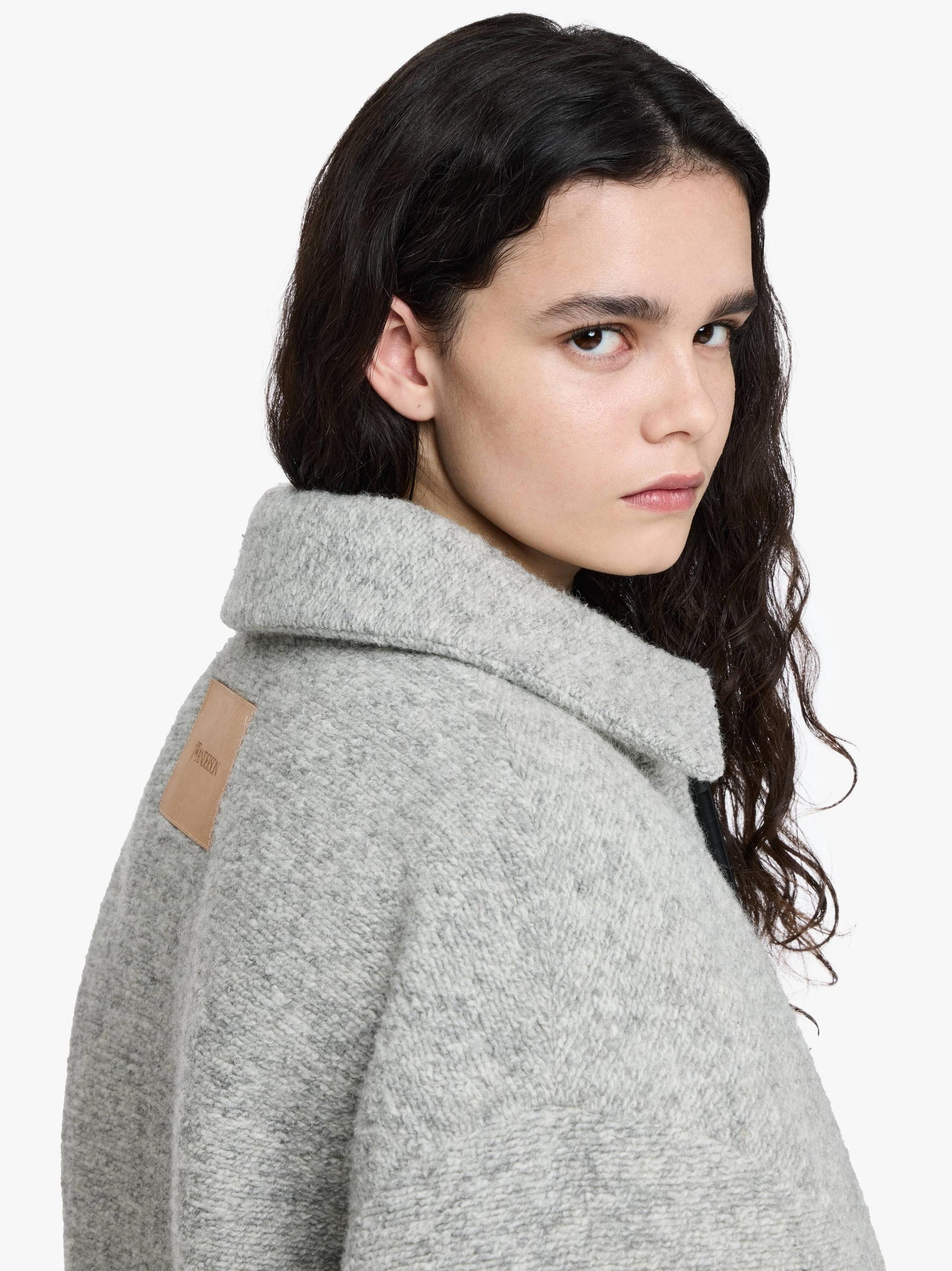 CONTRAST TRIM CASUAL JACKET Product Image