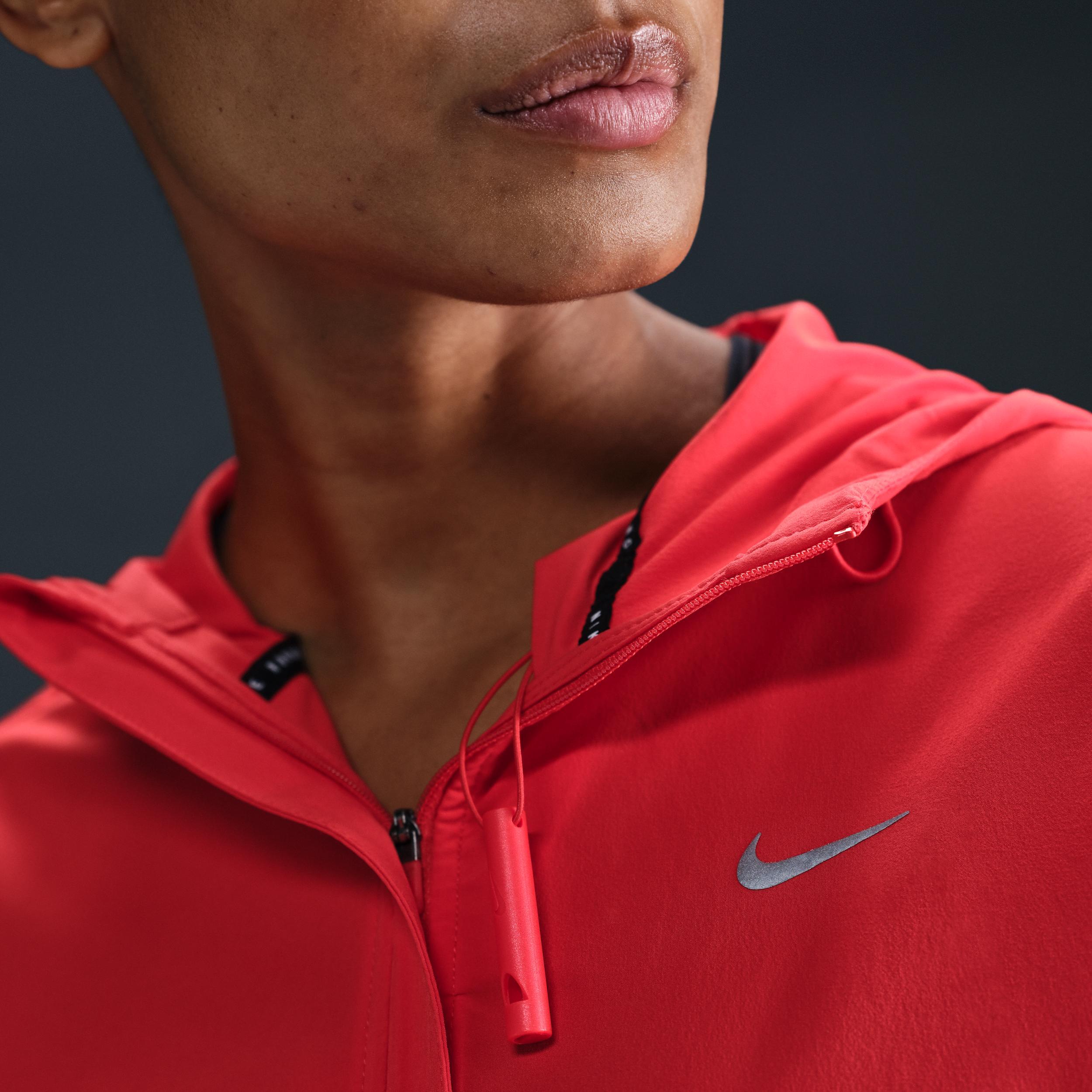 Nike Women's Swift Repel Packable Running Jacket Product Image