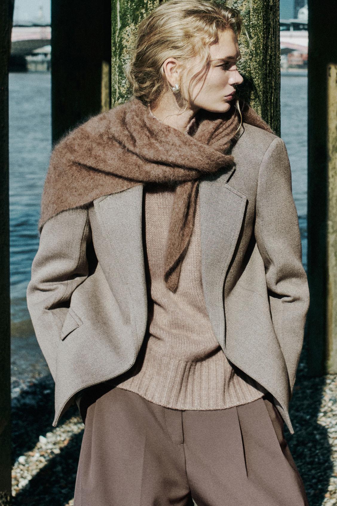 CHUNKY PURE CASHMERE TURTLENECK SWEATER Product Image