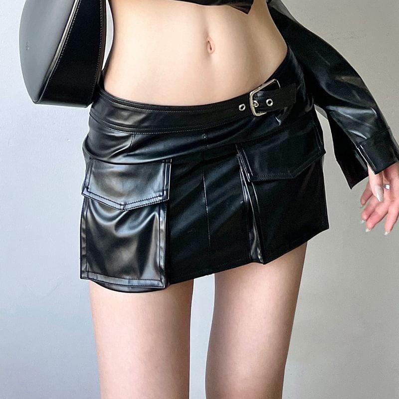 Low Rise Buckle Accent Plain Faux Leather Mini Pencil Skirt Product Image