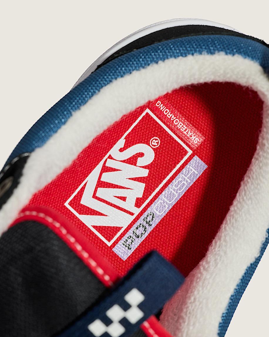 Skate Old Skool 36+ Shoe in Navy / Black| Vans US Product Image