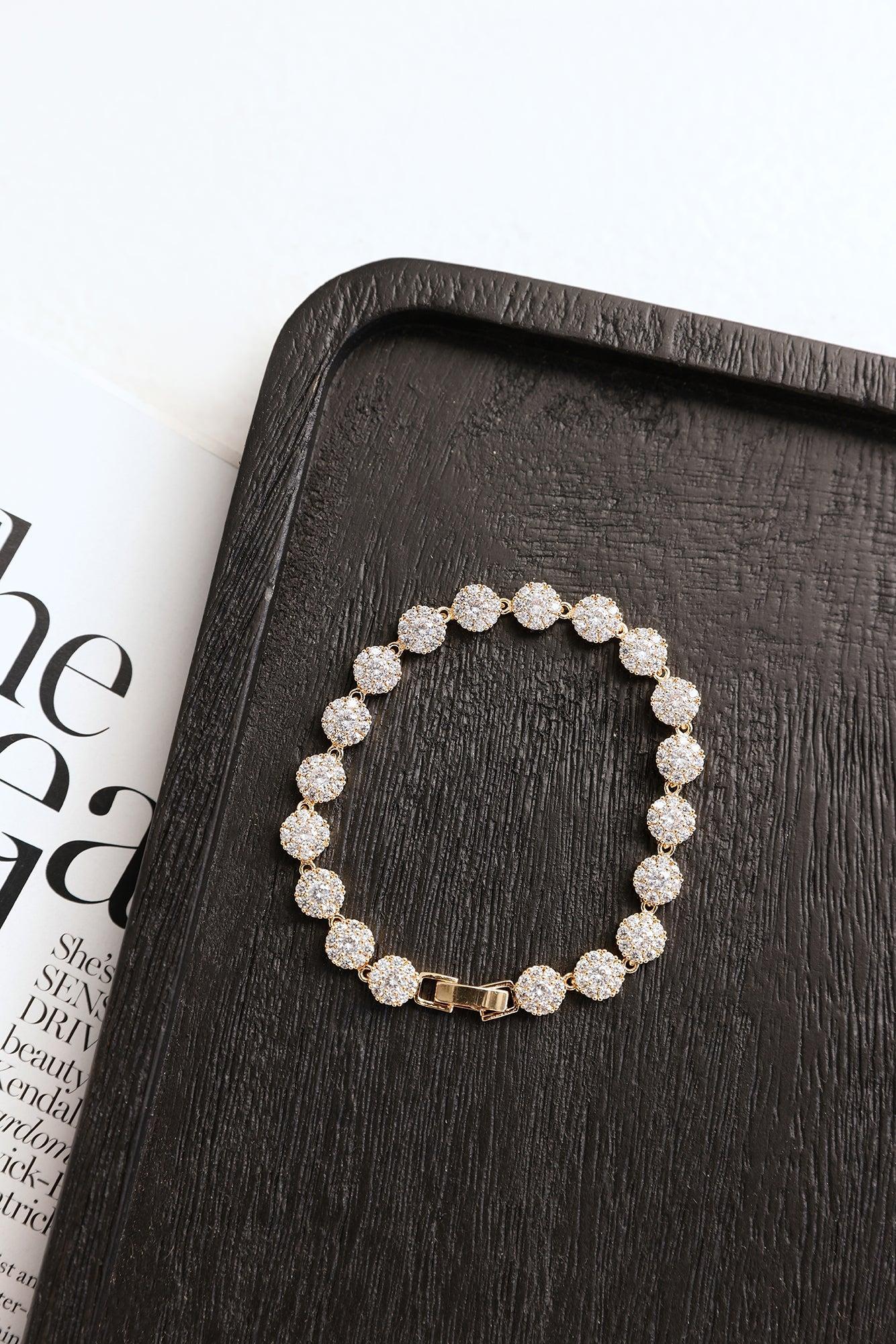 Starlit Wave Bracelet Gold Product Image