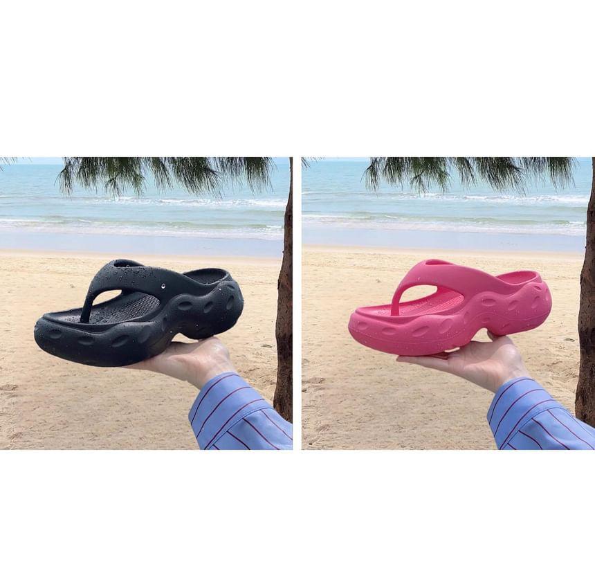 Plain Flip Flops Product Image