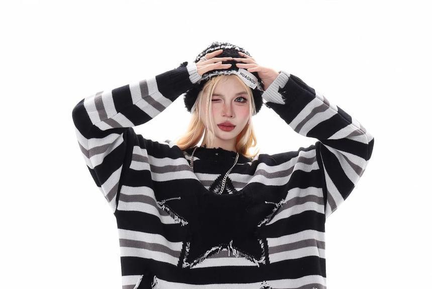 Long Sleeve Star Applique Striped Distressed Loose-Fit Sweater Product Image