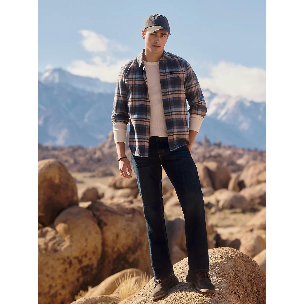 Men's Regular Fit Flex Jean in Black Indigo Product Image