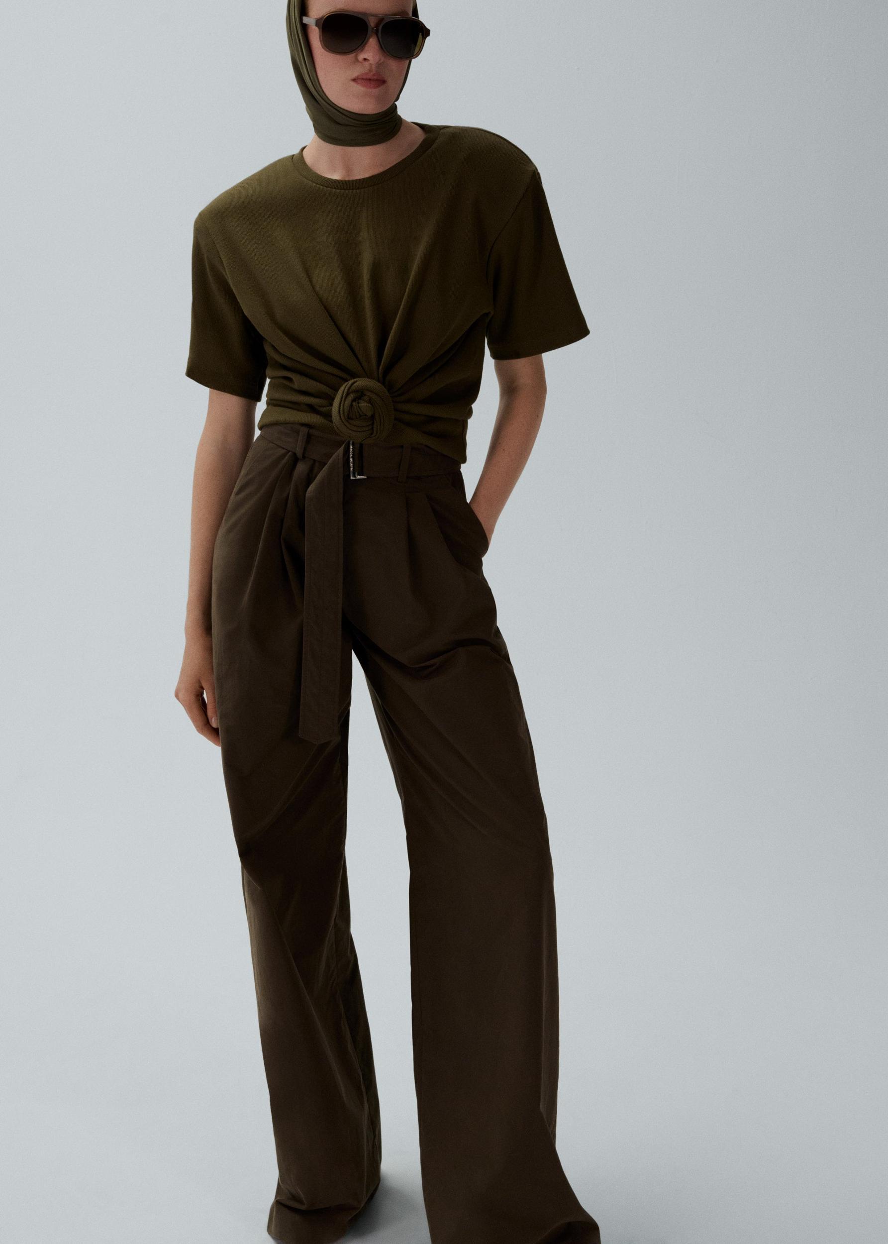 Belted relaxed cotton trousers in brown Product Image