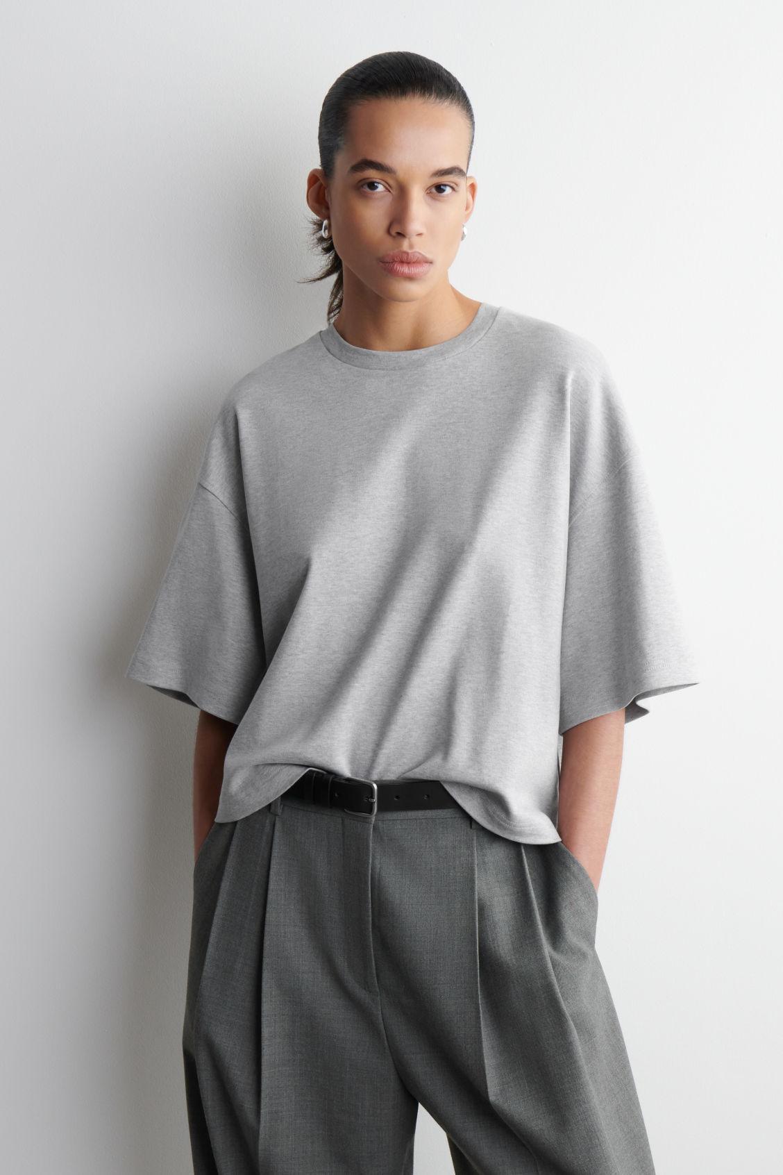OVERSIZED BOXY T-SHIRT Product Image