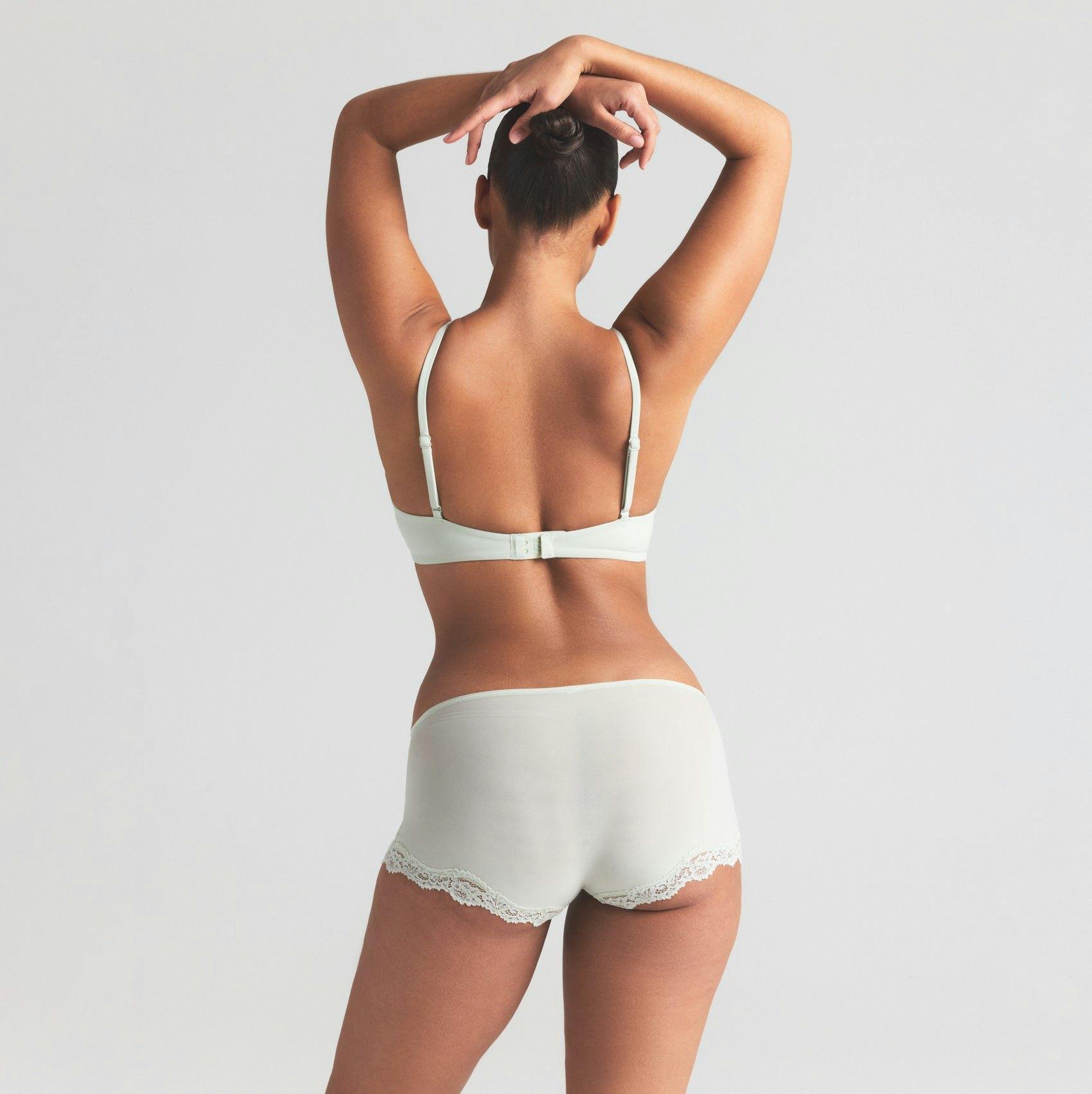 FITS EVERYBODY LACE UNLINED SCOOP BRA | SPEARMINT Product Image