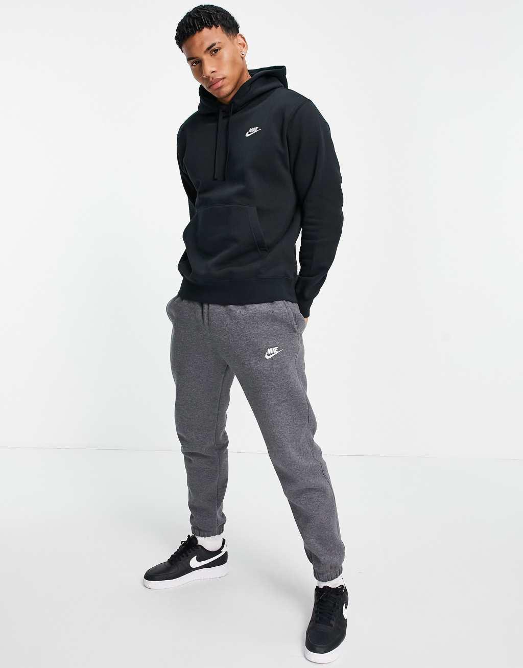 Nike Club Fleece hoodie in black Product Image