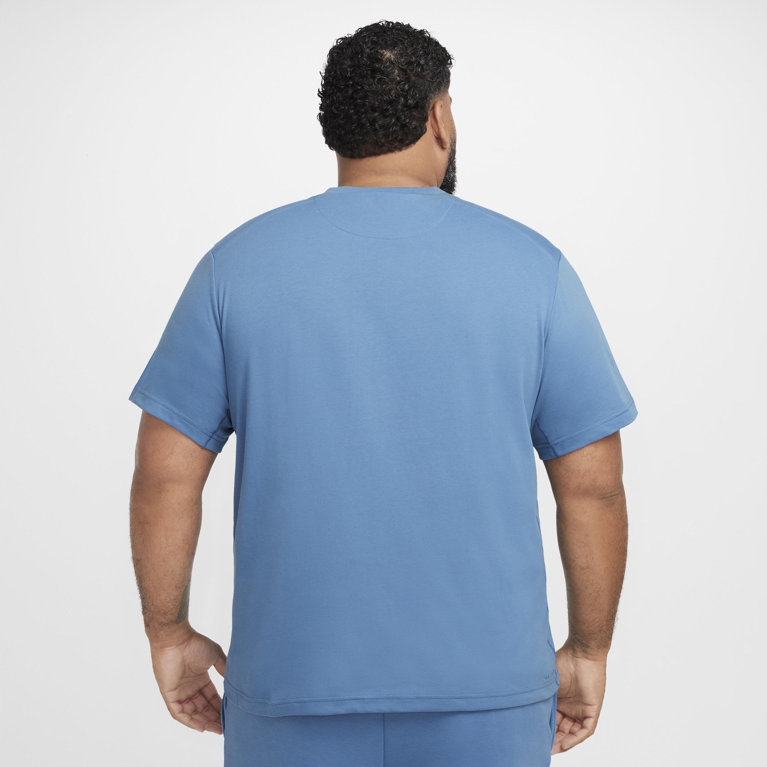 Nike Primary Men's Dri-FIT Short-Sleeve Versatile Top Product Image