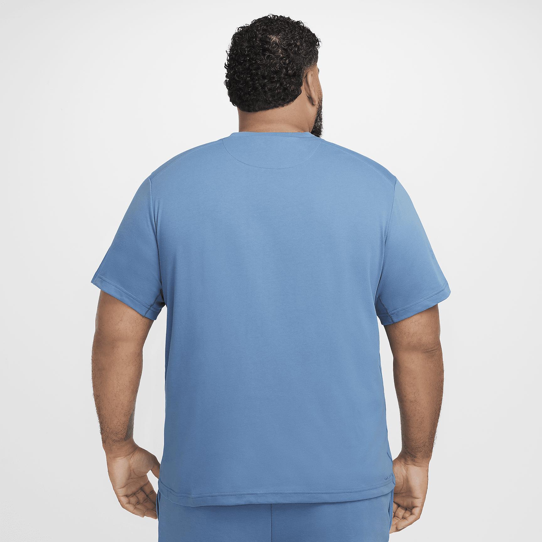 Nike Primary Men's Dri-FIT Short-Sleeve Versatile Top Product Image