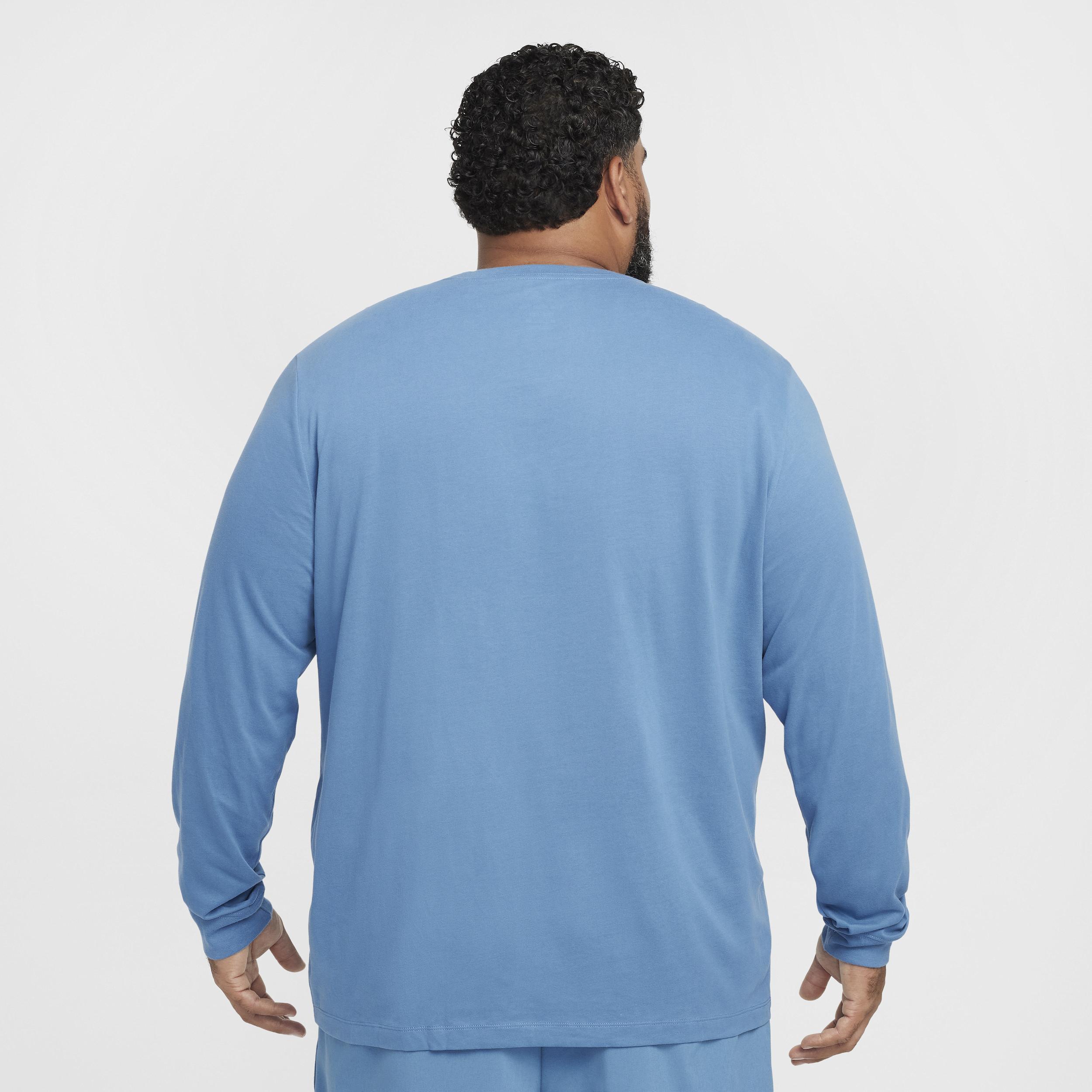 Nike Men's Dri-FIT Long-Sleeve Fitness T-Shirt Product Image