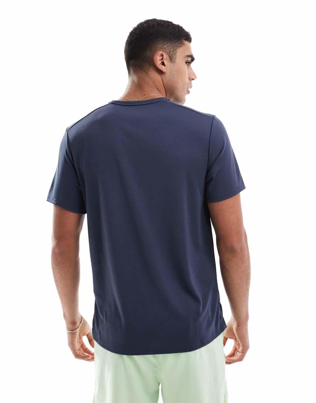 Nike Running Miler Dri-FIT t-shirt in dark blue Product Image