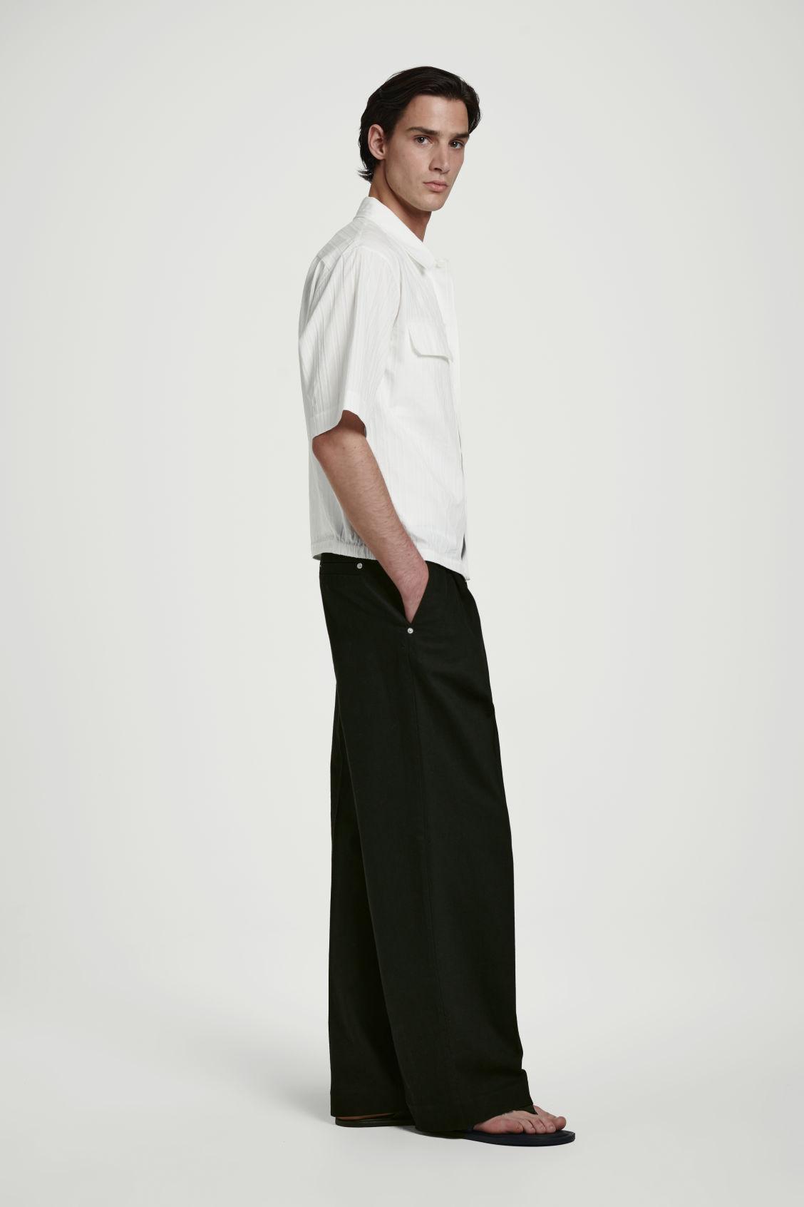 RELAXED FLAP-POCKET UTILITY SHIRT Product Image