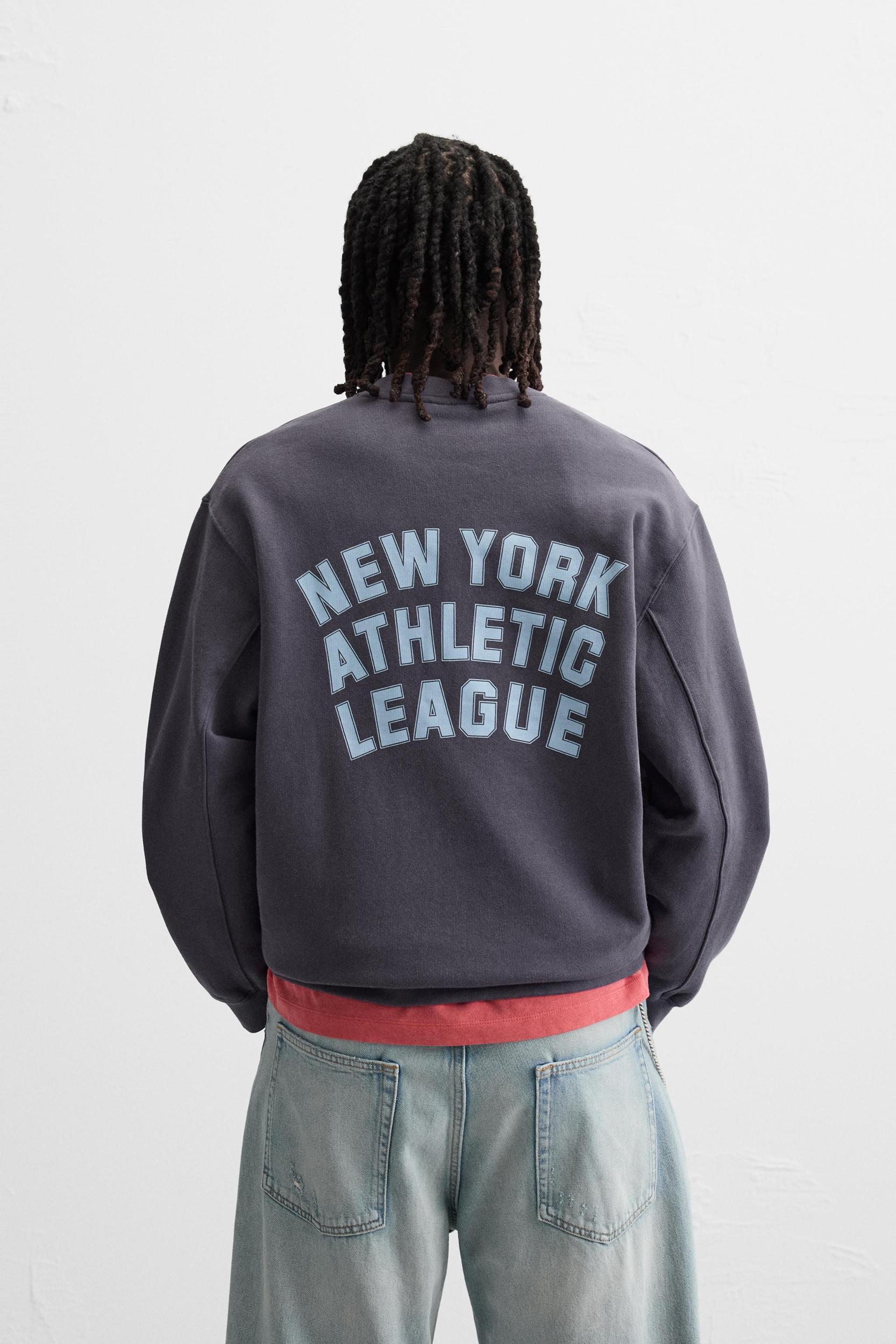 TEXT CREWNECK SWEATSHIRT Product Image