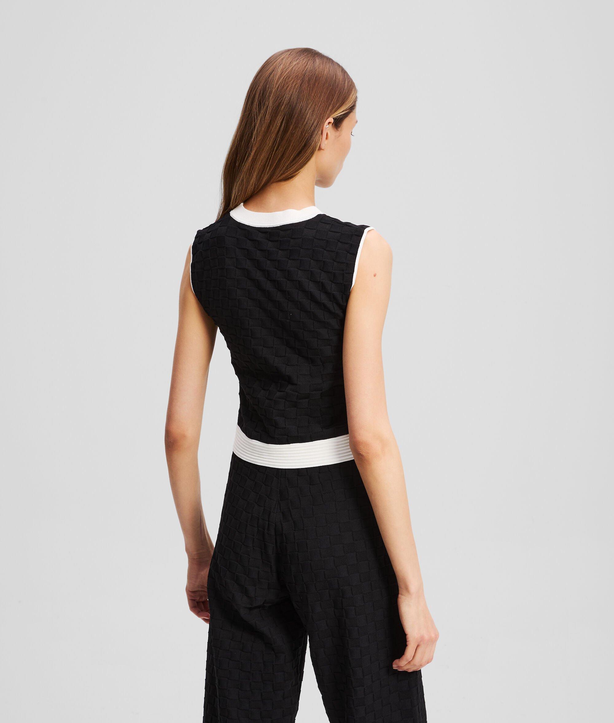 CONTRAST PIPING KNIT TOP Product Image