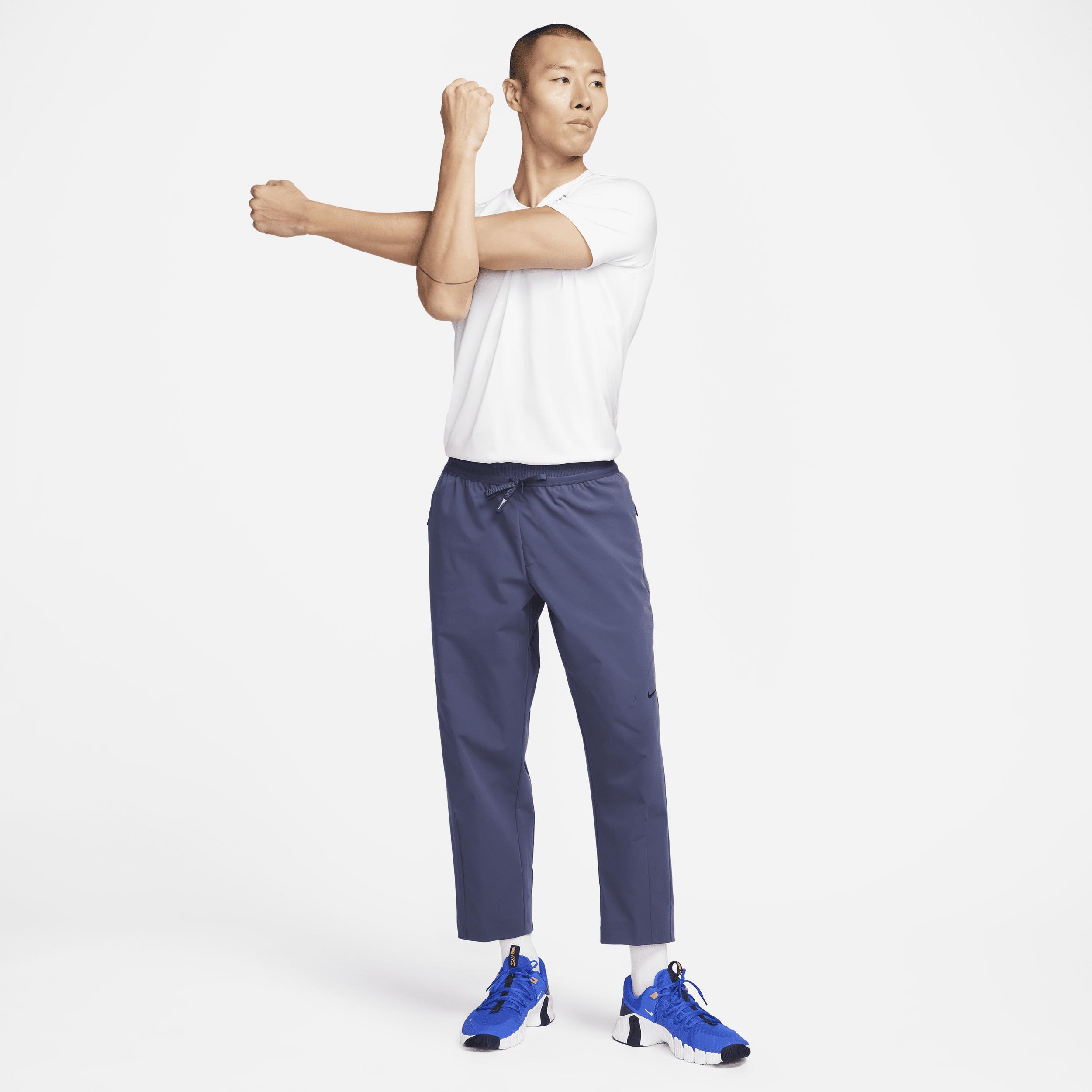 Nike A.P.S. Men's Dri-FIT Woven Versatile Pants Product Image