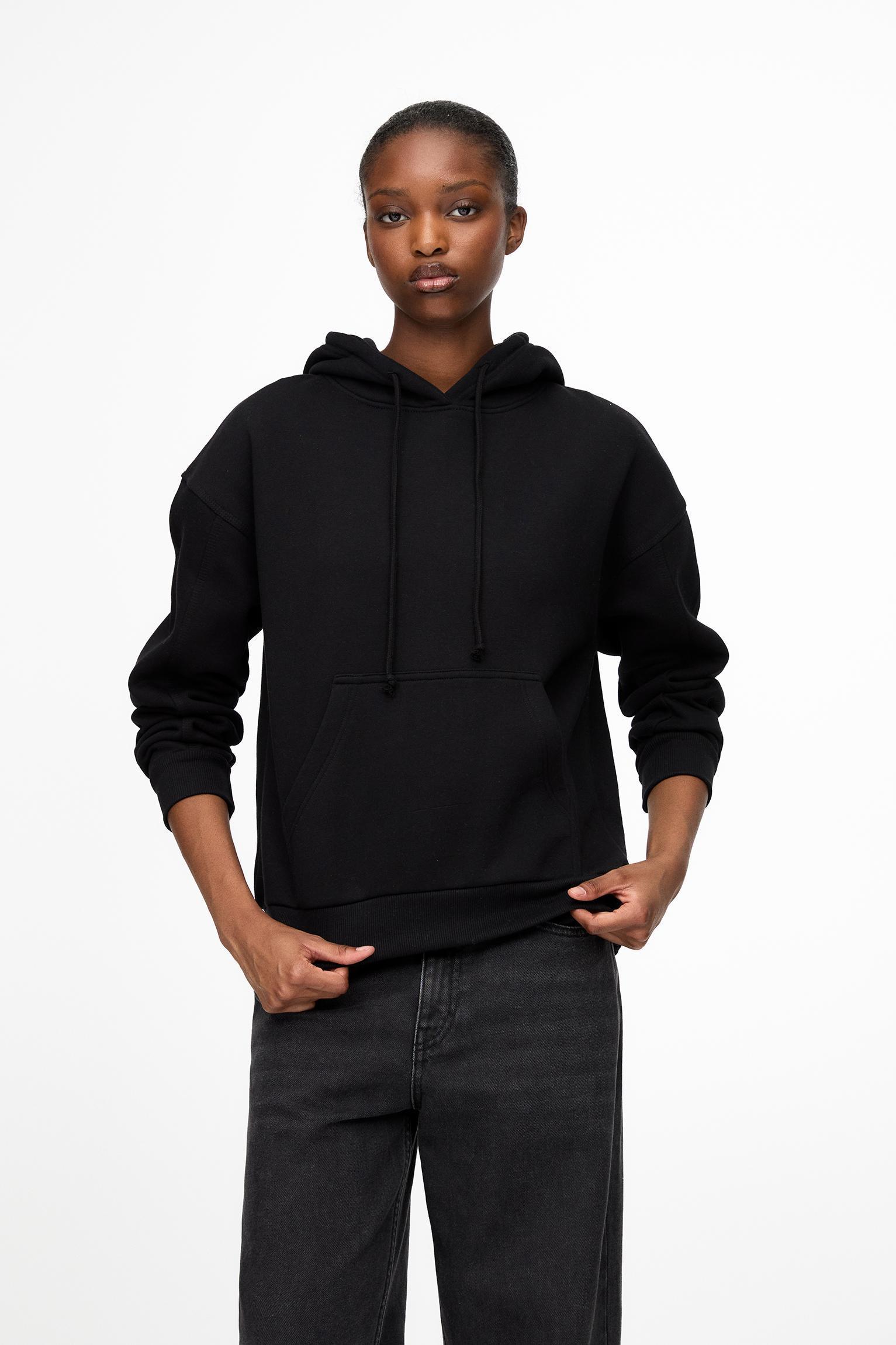 Basic hooded sweatshirt Product Image