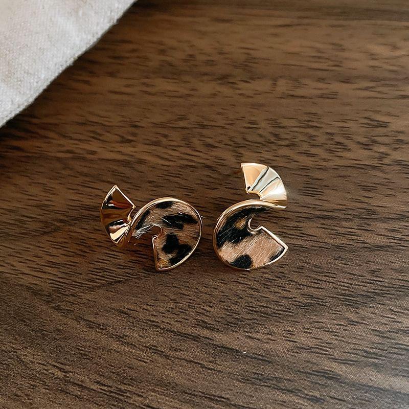 Leopard Print Geometry Drop Earring Product Image