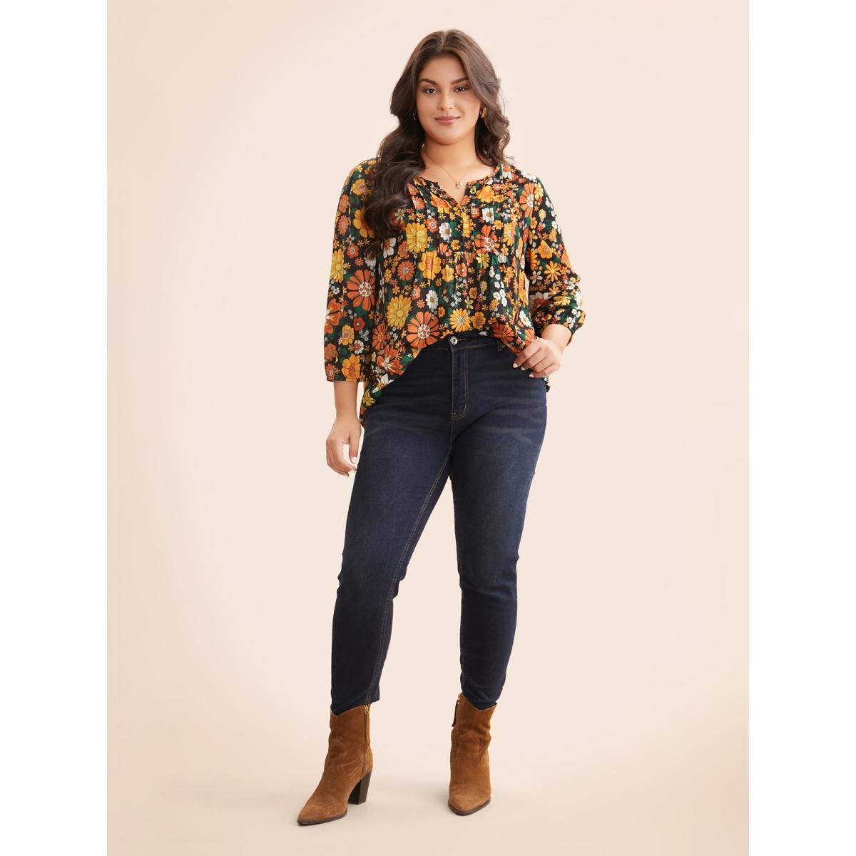 Plus Size Multicolor Natural Flowers Lantern Sleeve Pleated Blouse Women Elegant Elbow-length sleeve Flat collar with V-notch Everyday Blouses BloomChic 26/4X Product Image