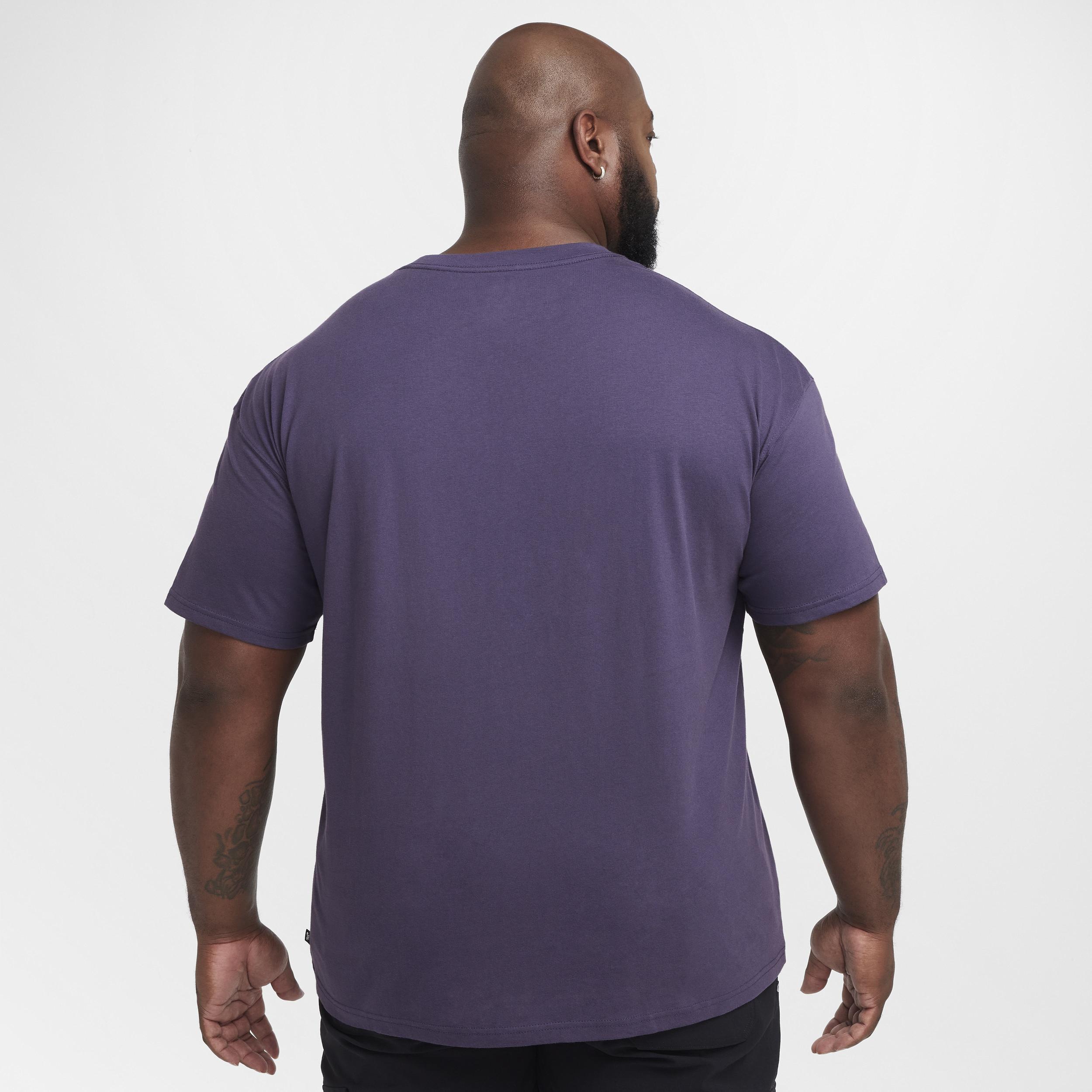 Men's Nike SB Logo Skate T-Shirt Product Image