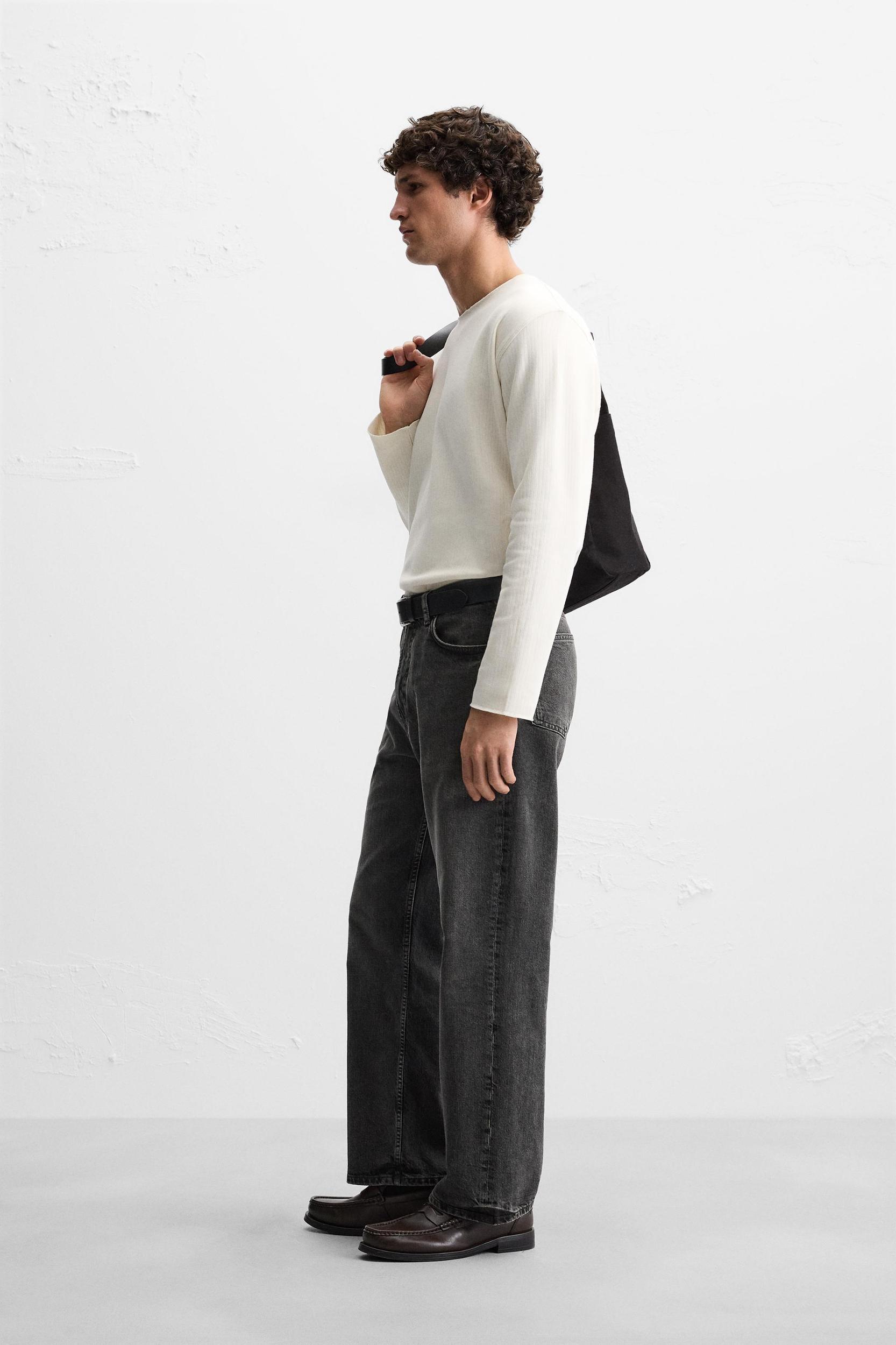 RIBBED TEXTURED T-SHIRT Product Image