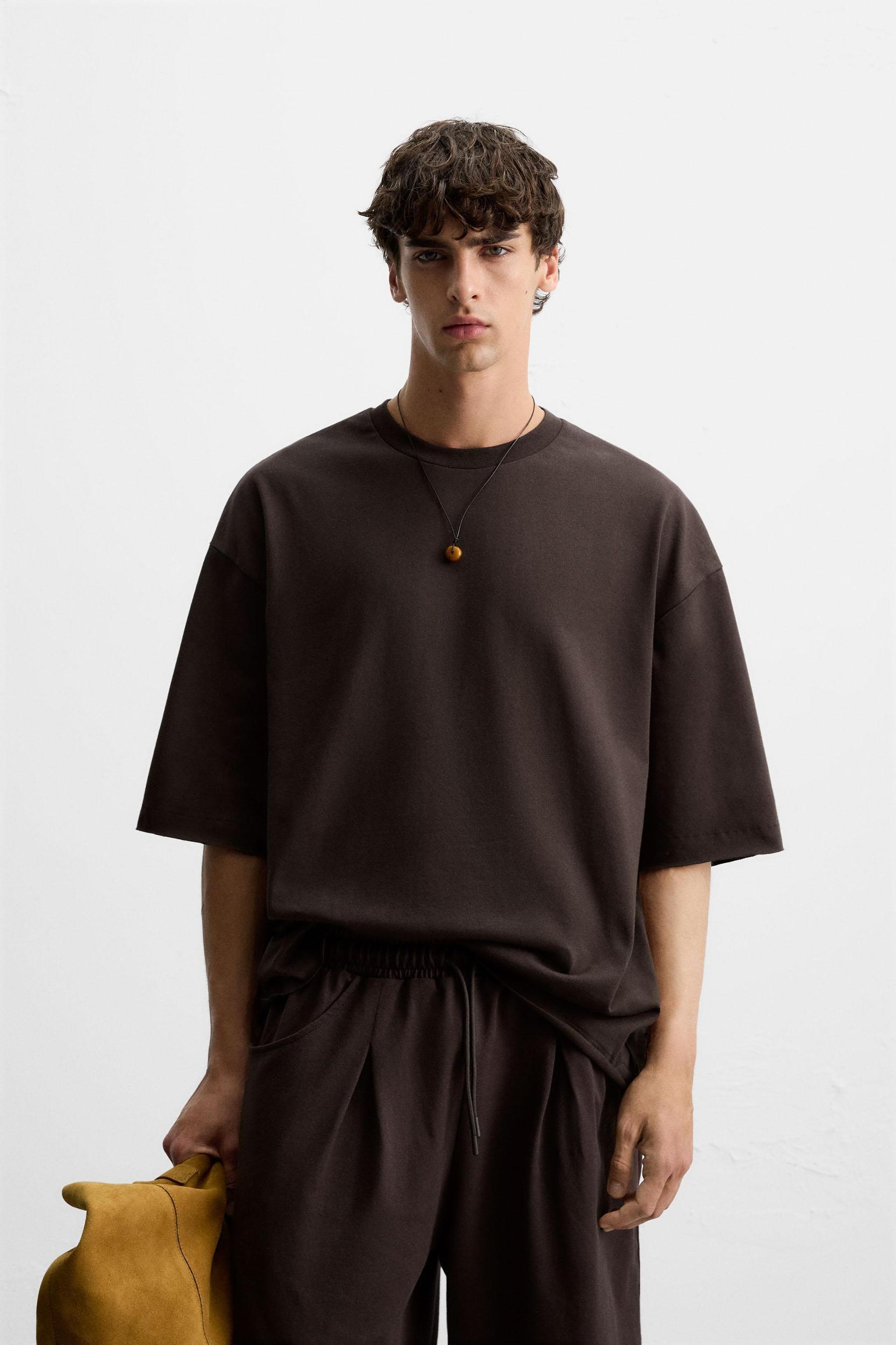 OVERSIZED FIT T-SHIRT Product Image