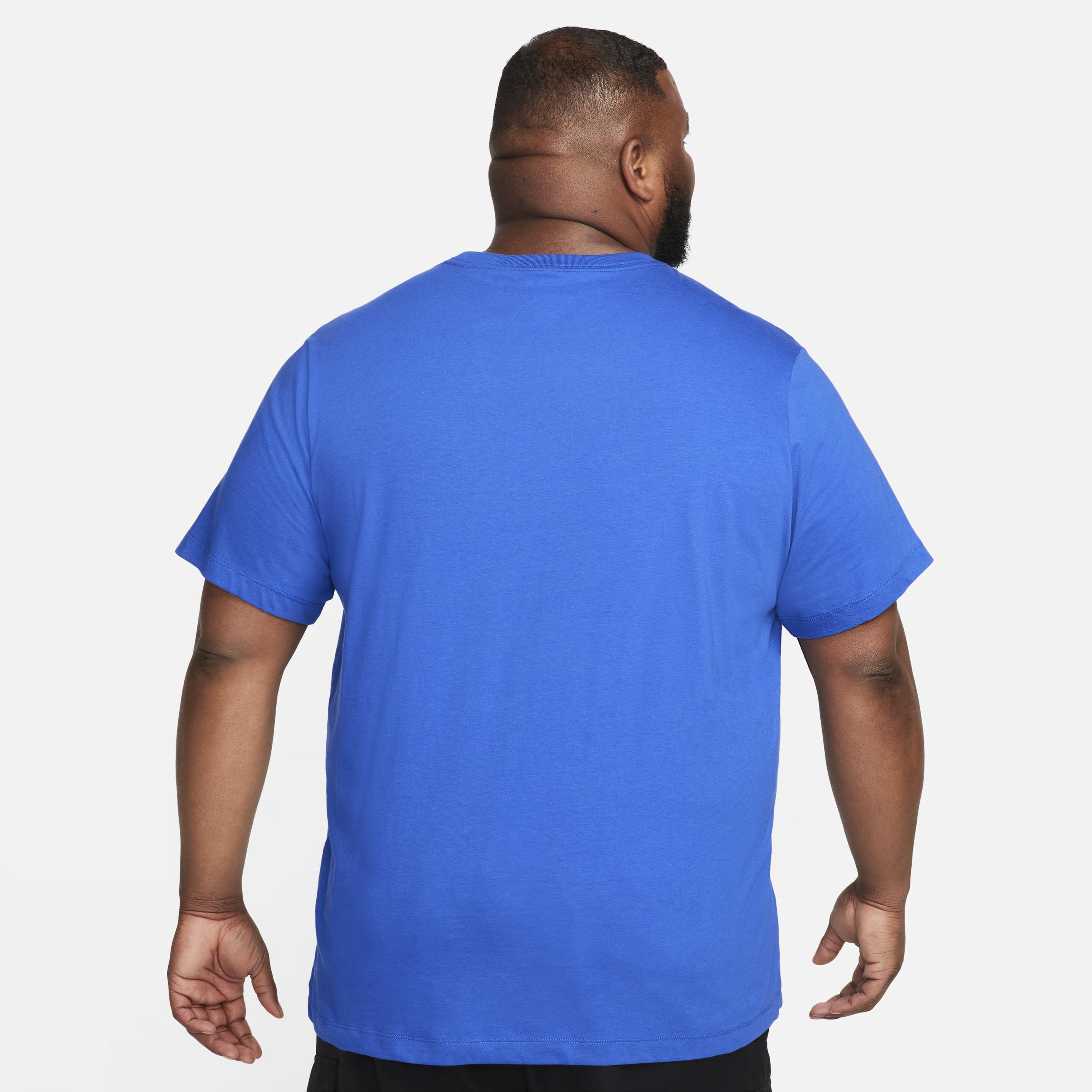 Men's Nike Sportswear Club T-Shirt Product Image