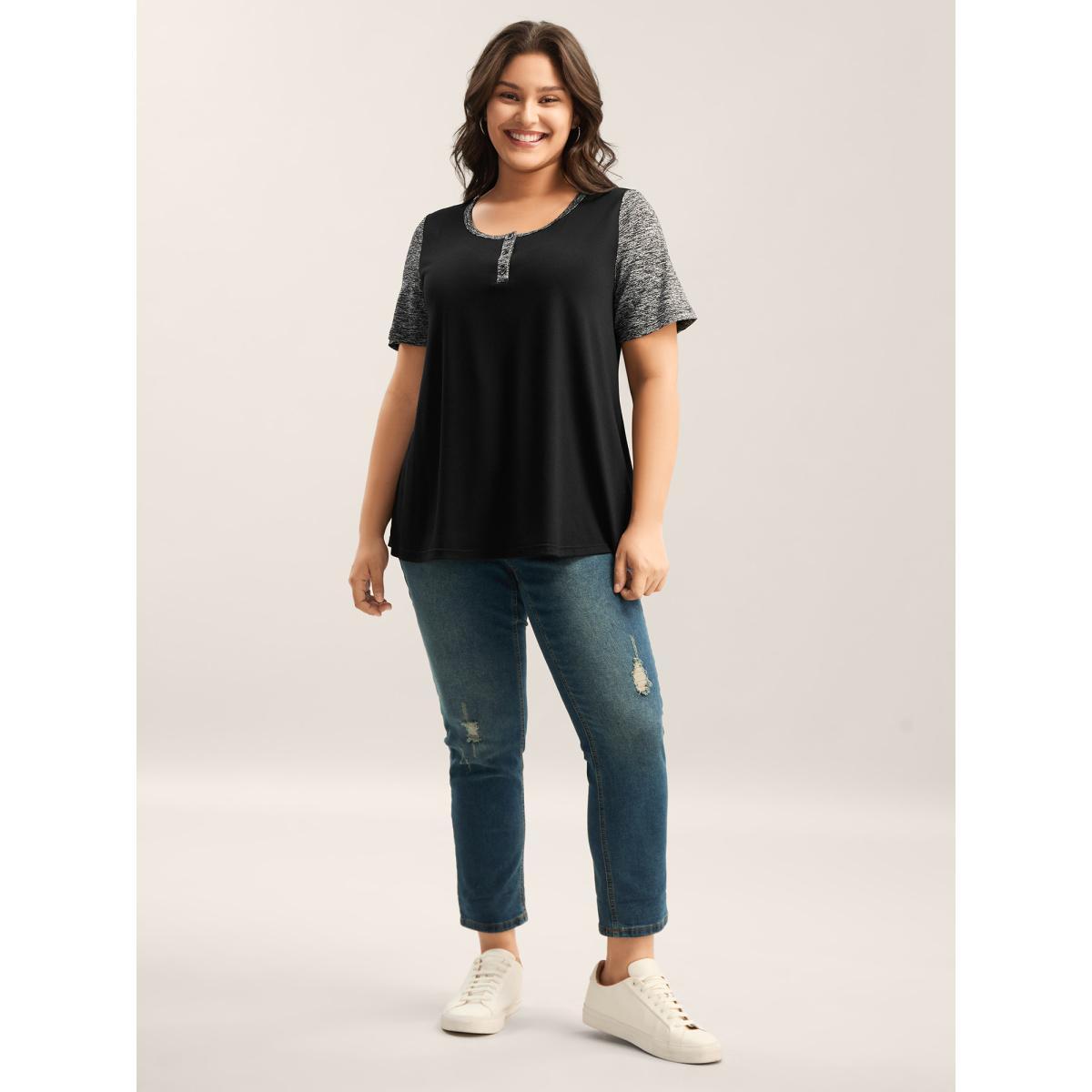 Plus Size Color Contrast Button Detail T-Shirt Black Women Contrast Round Neck Everyday-Casual T-shirts BloomChic 30/6X Product Image