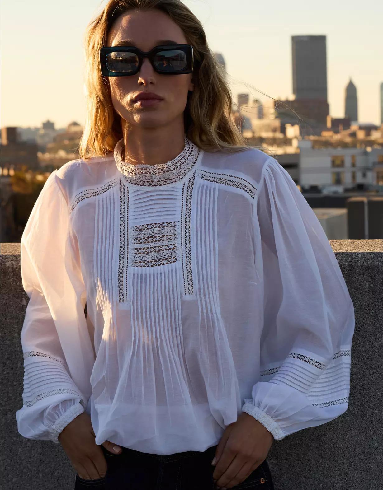 AE77 Premium Lace Peasant Blouse Product Image