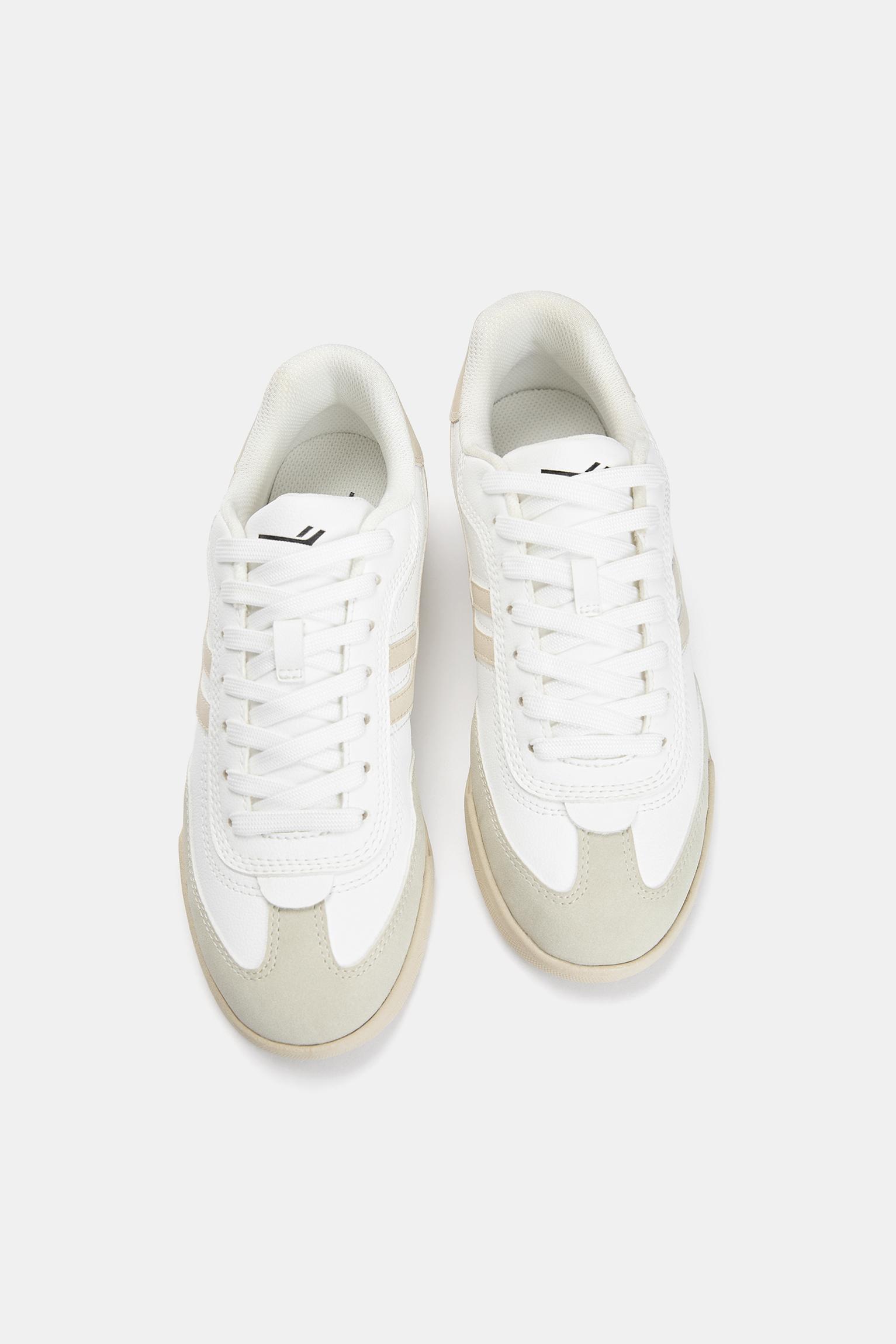 Retro sneakers Product Image