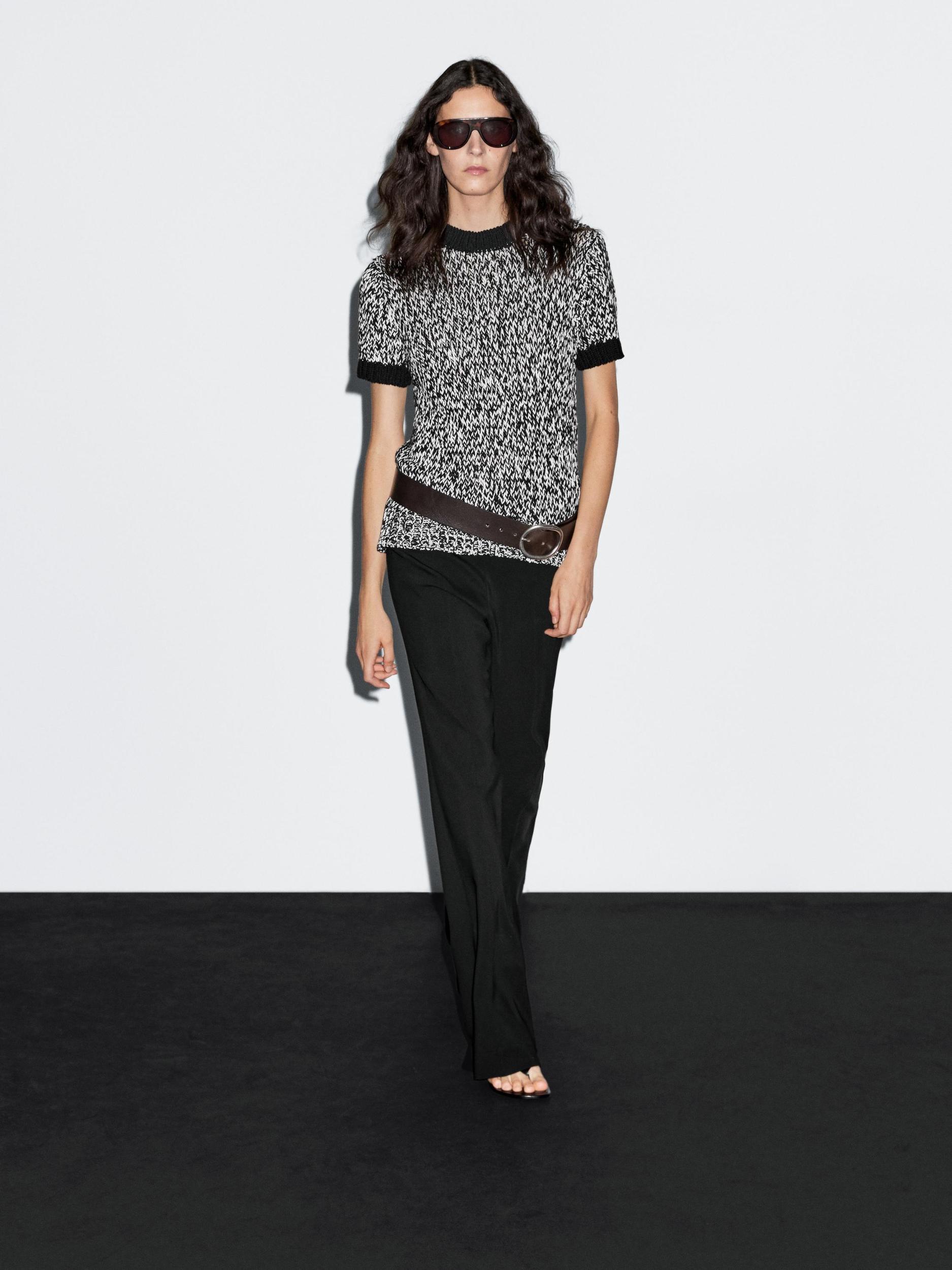 Short sleeve knit sweater Product Image