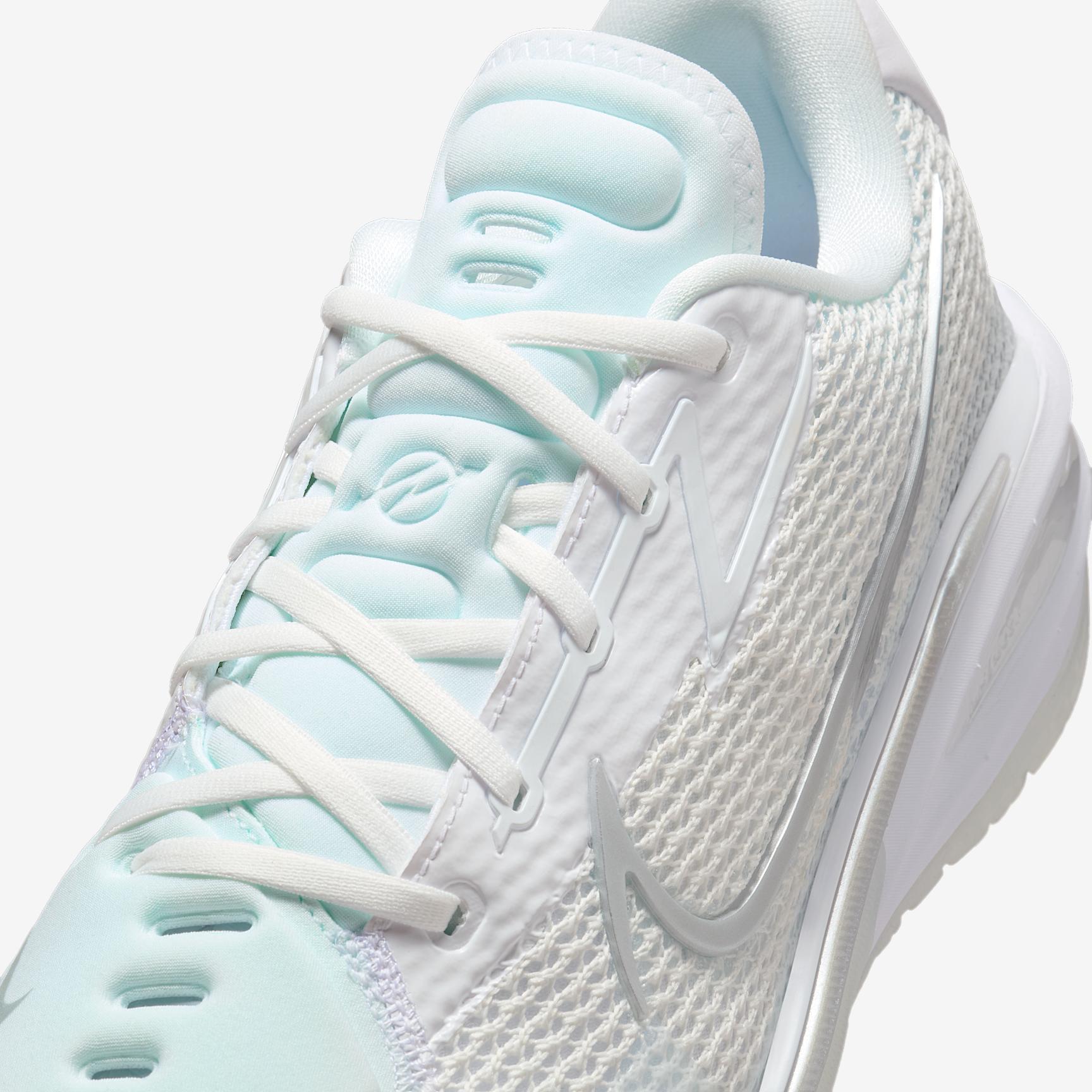 Nike Men's G.T. Cut Basketball Shoes Product Image