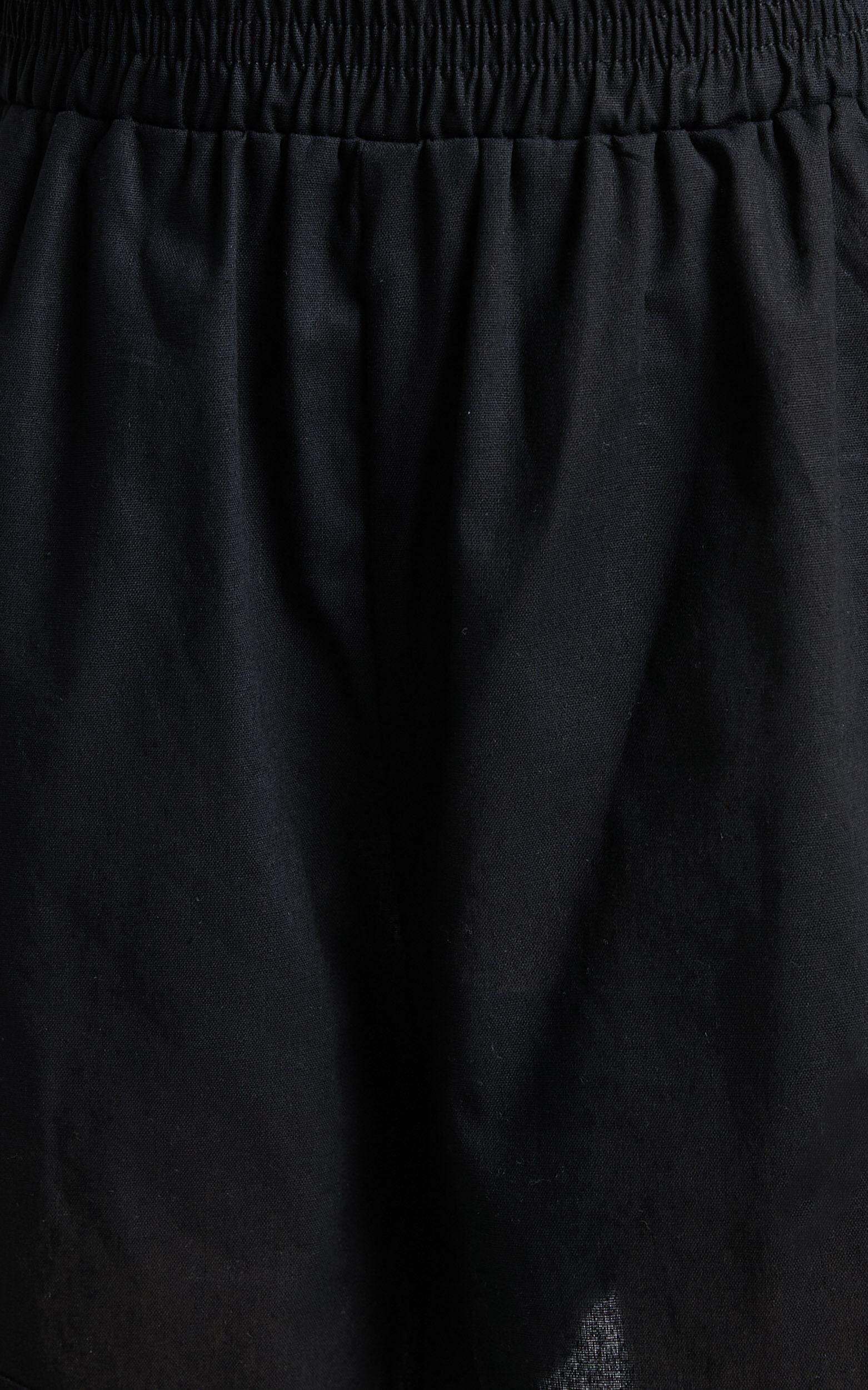 Cartia Short - Linen Look Elasticated Curved Hem Soft Shorts in Black Product Image