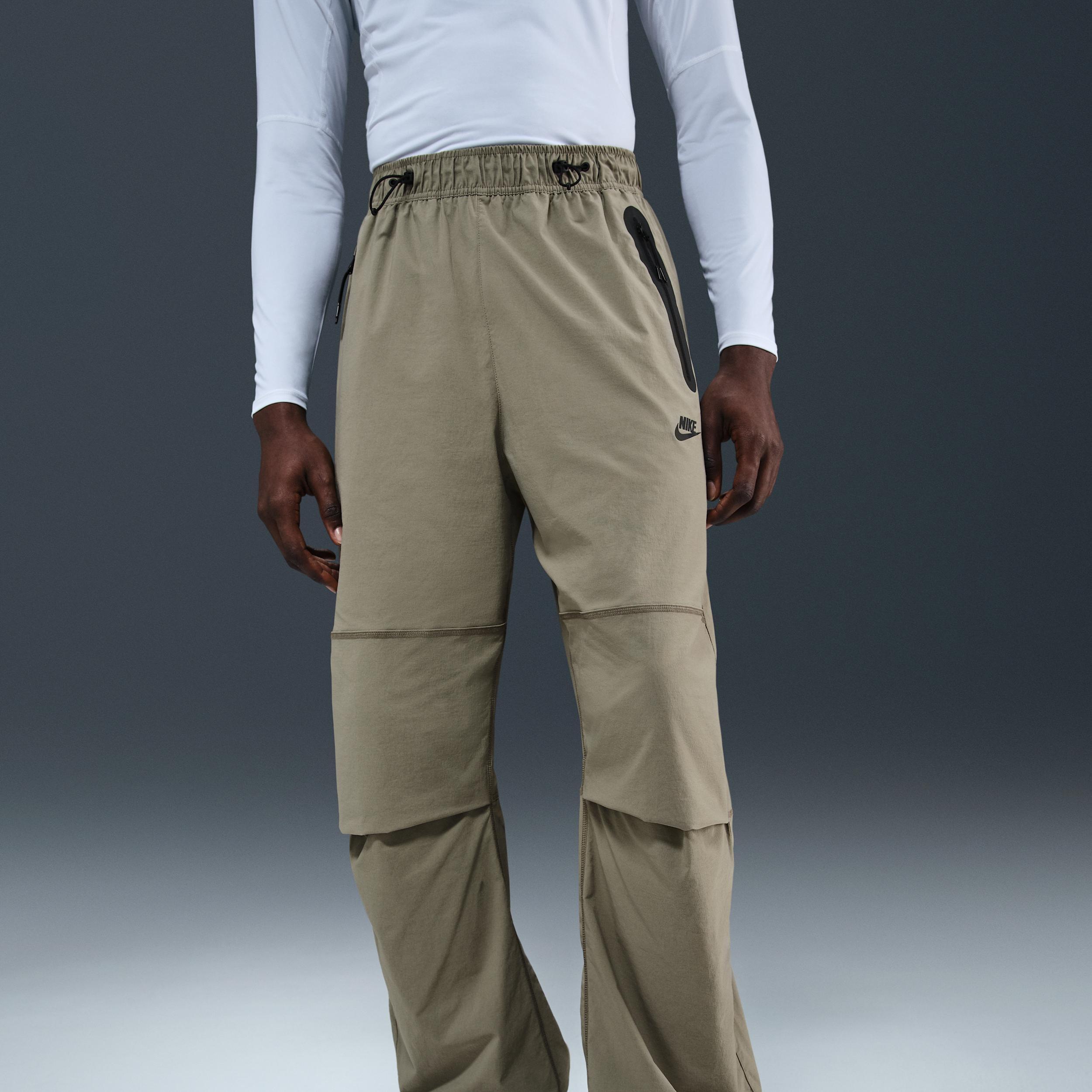 Nike Men's Tech Woven Oversized Pants Product Image