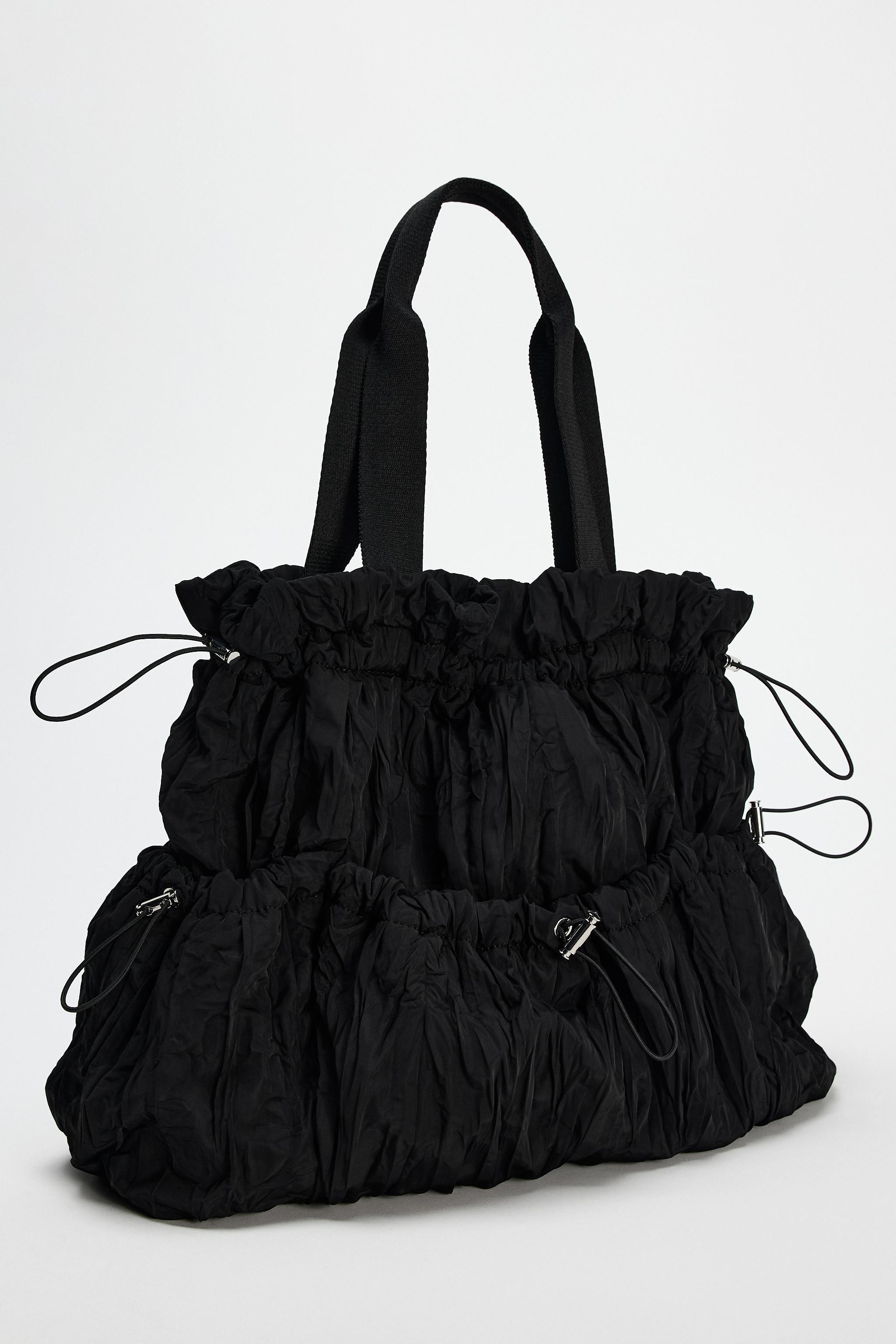 RUCHED SHOULDER BAG Product Image