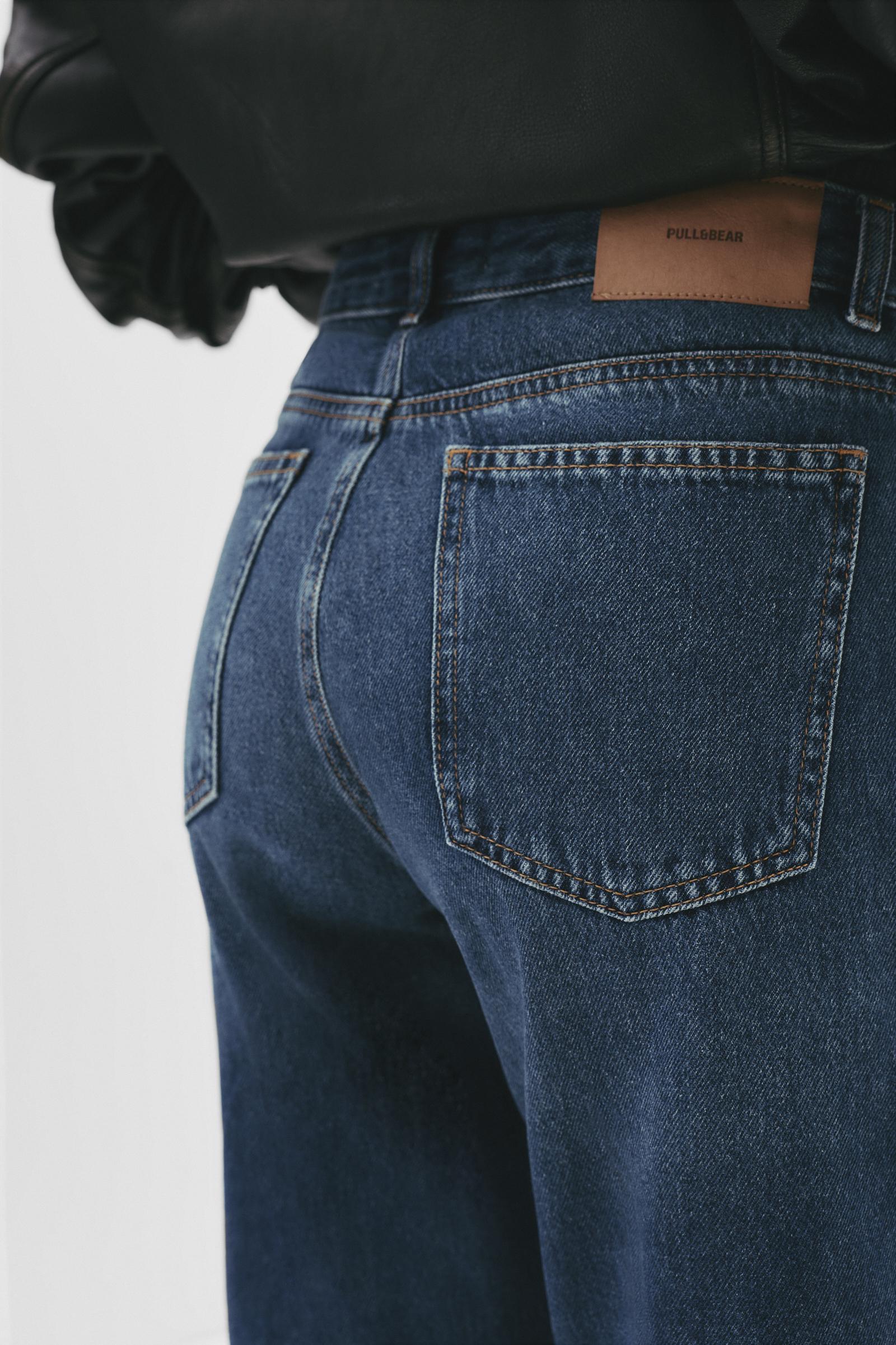 Loose flared jeans Product Image