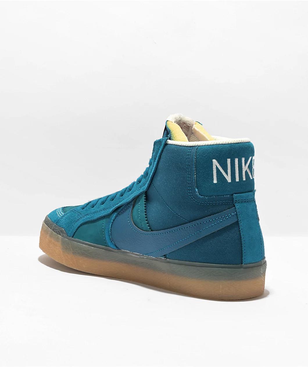 Nike SB Zoom Blazer Mid PRM Plus Green Abyss Skate Shoes Product Image