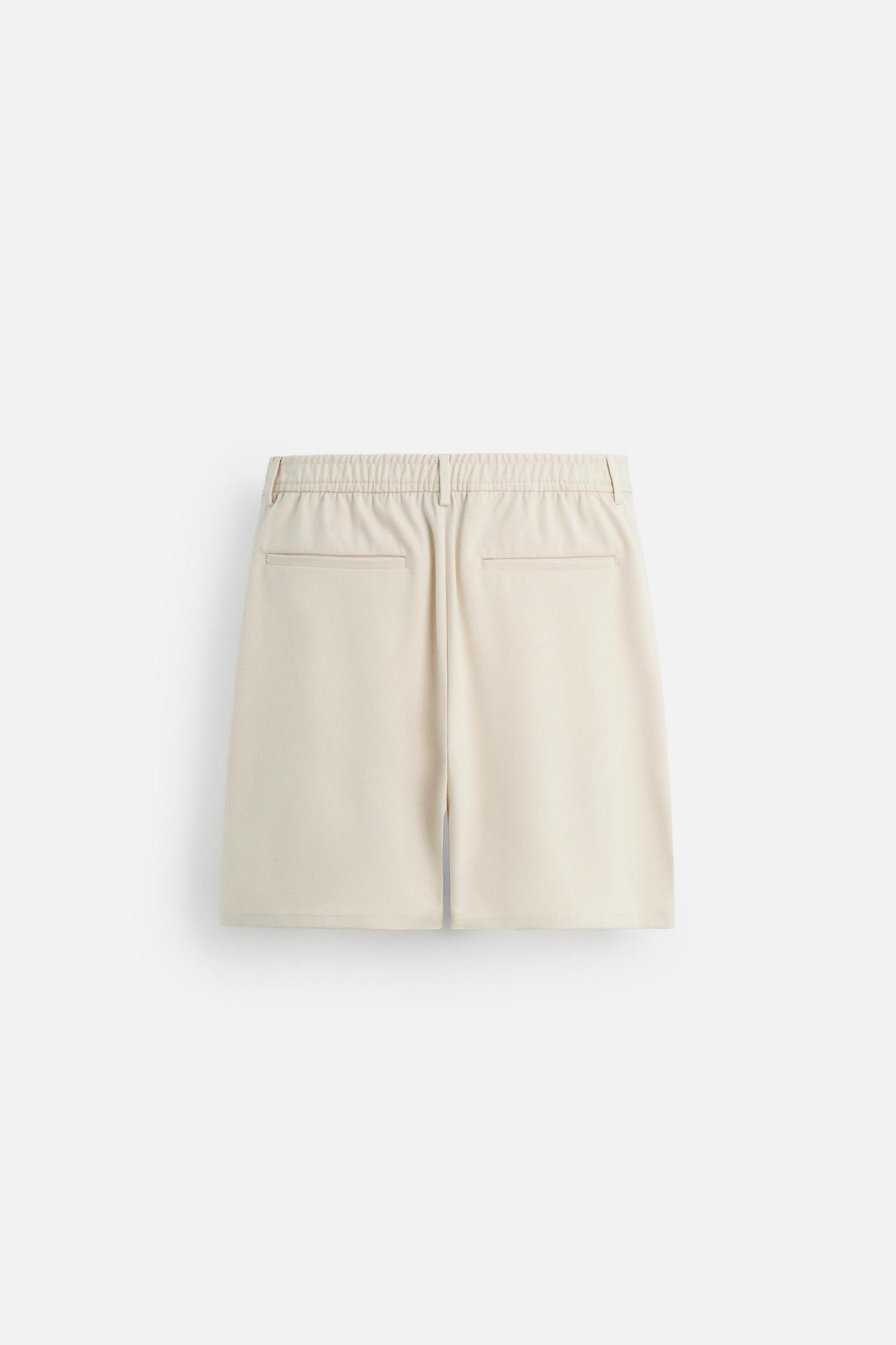 REGULAR FIT COMFORT SHORTS Product Image