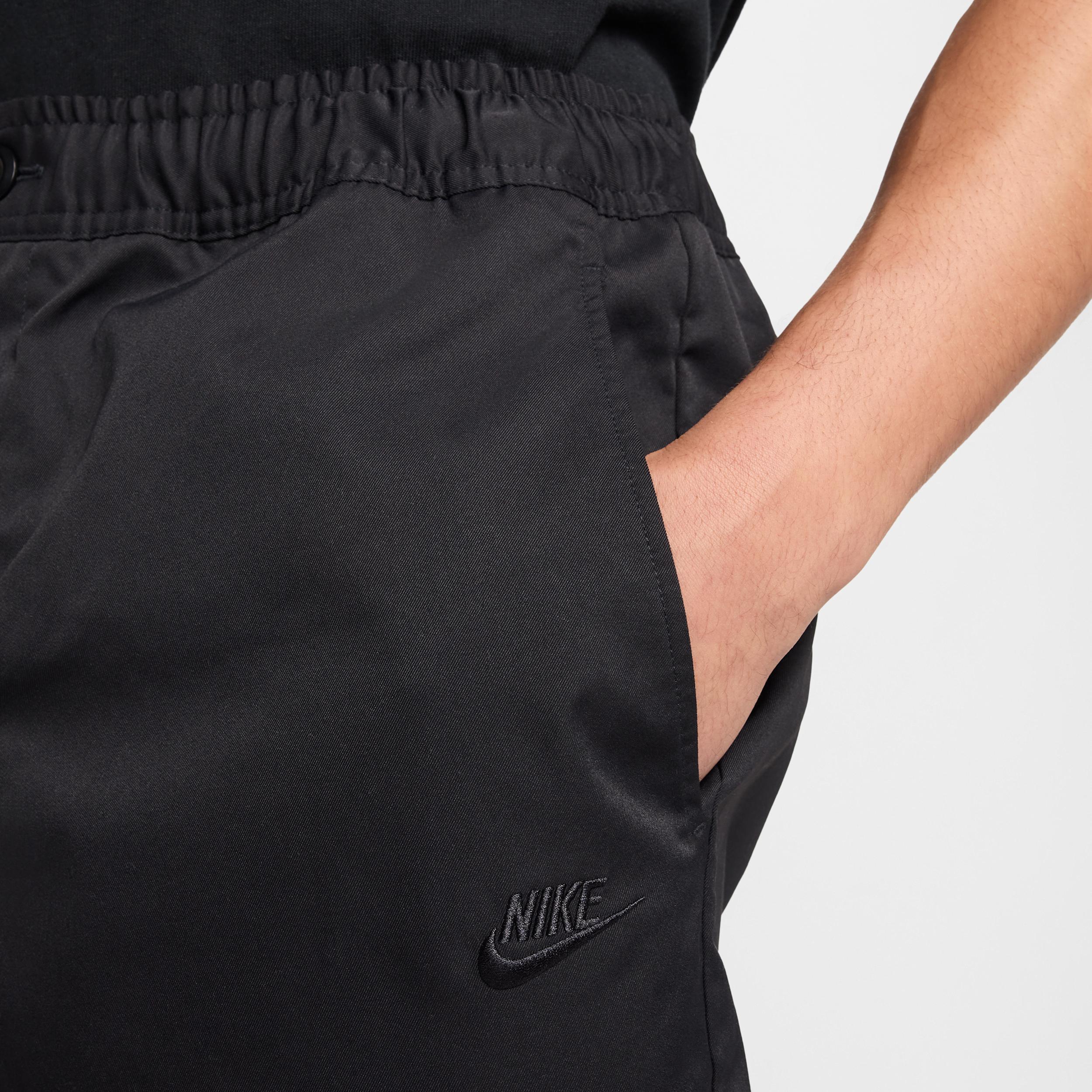 Nike Men's Club Woven Tapered Pants Product Image