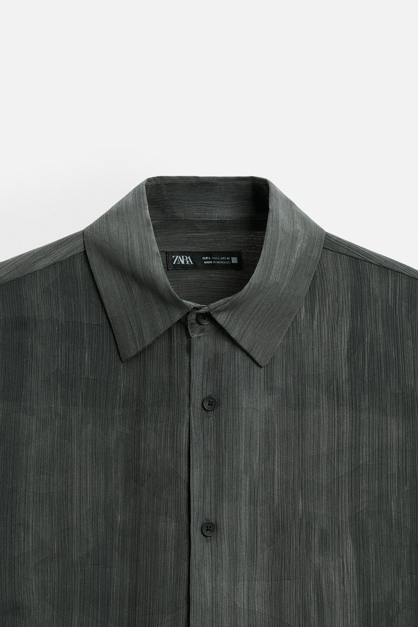 BLURRED PRINT SHIRT Product Image